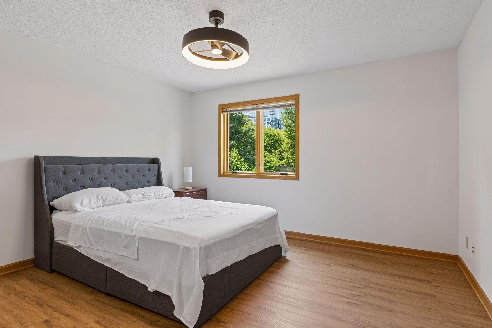 View of Residential at 236 6th Street, Minneapolis MN 55413, Minneapolis (16 of 28) - Mike Wilen | Minnesota Team Real Estate