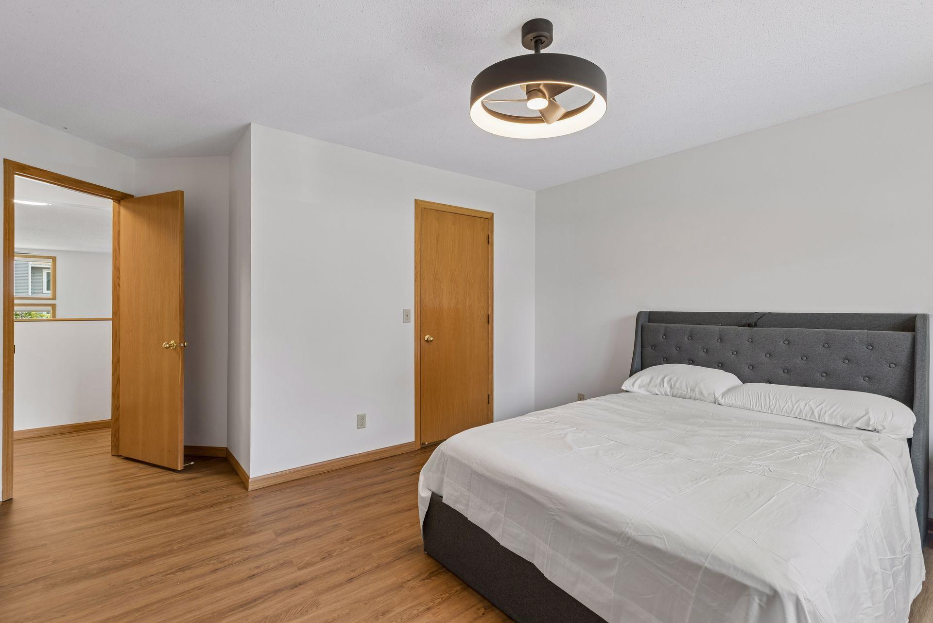 View of Residential at 236 6th Street, Minneapolis MN 55413, Minneapolis (17 of 28) - Mike Wilen | Minnesota Team Real Estate