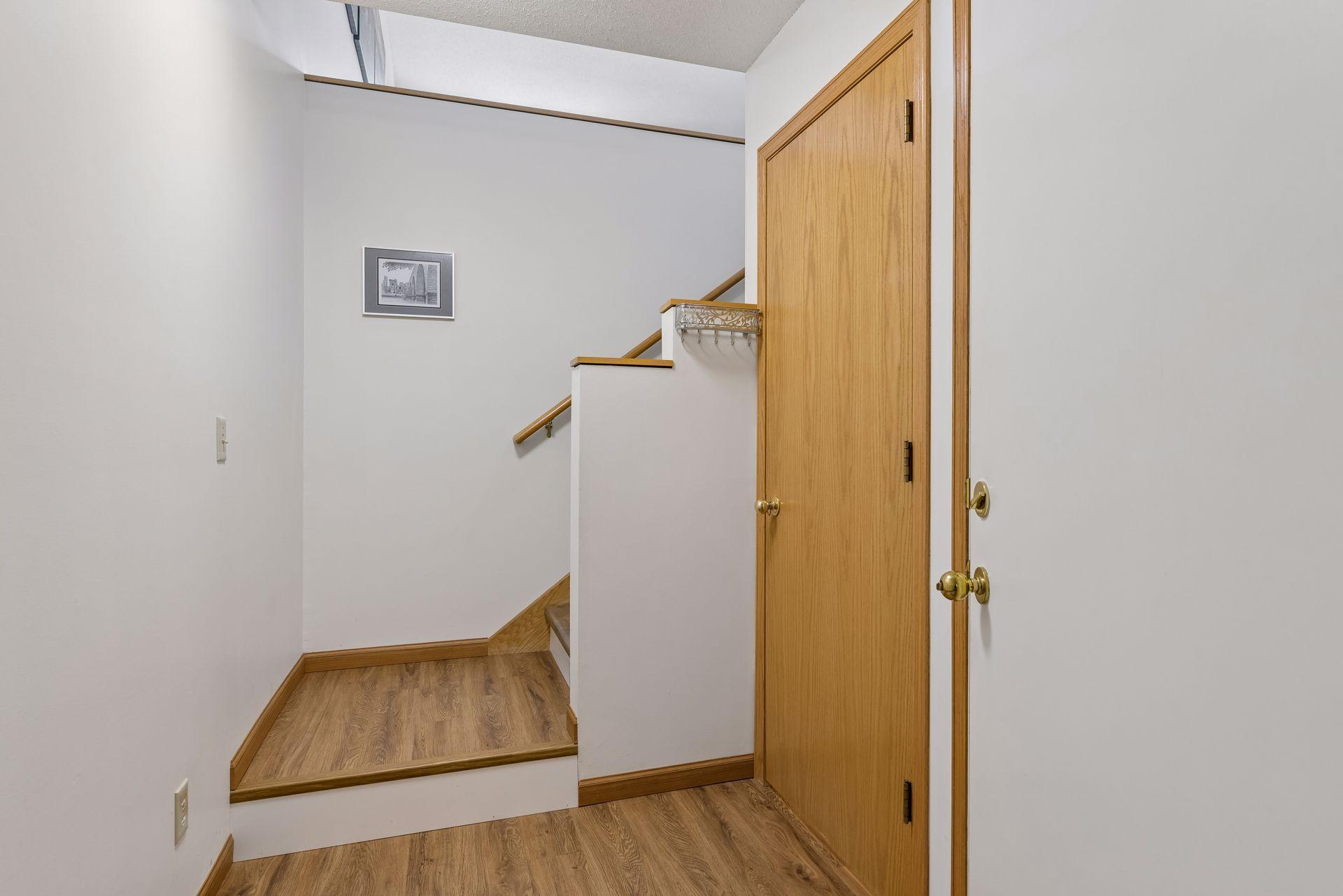 View of Residential at 236 6th Street, Minneapolis MN 55413, Minneapolis (20 of 28) - Mike Wilen | Minnesota Team Real Estate