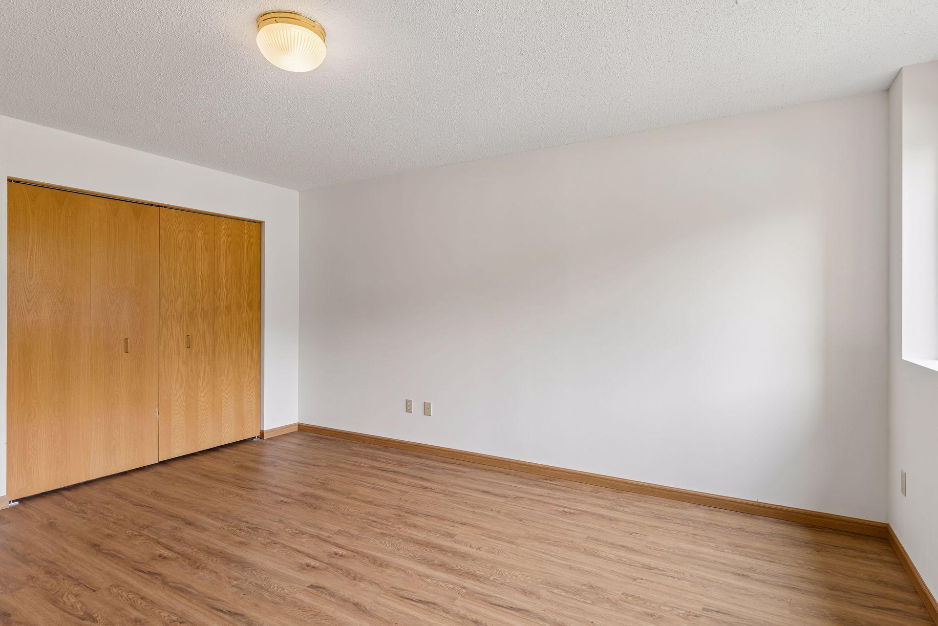 View of Residential at 236 6th Street, Minneapolis MN 55413, Minneapolis (22 of 28) - Mike Wilen | Minnesota Team Real Estate
