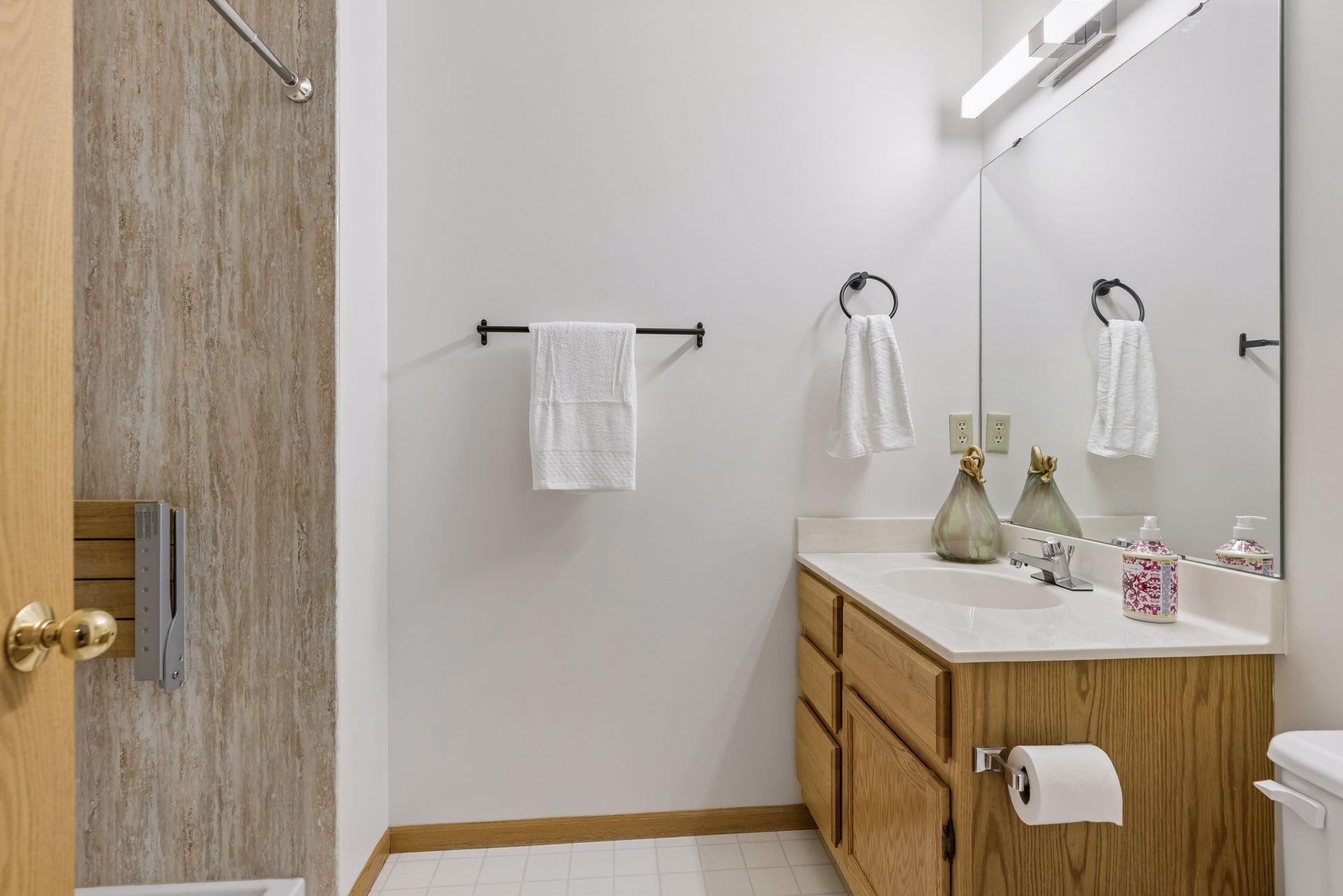 View of Residential at 236 6th Street, Minneapolis MN 55413, Minneapolis (23 of 28) - Mike Wilen | Minnesota Team Real Estate