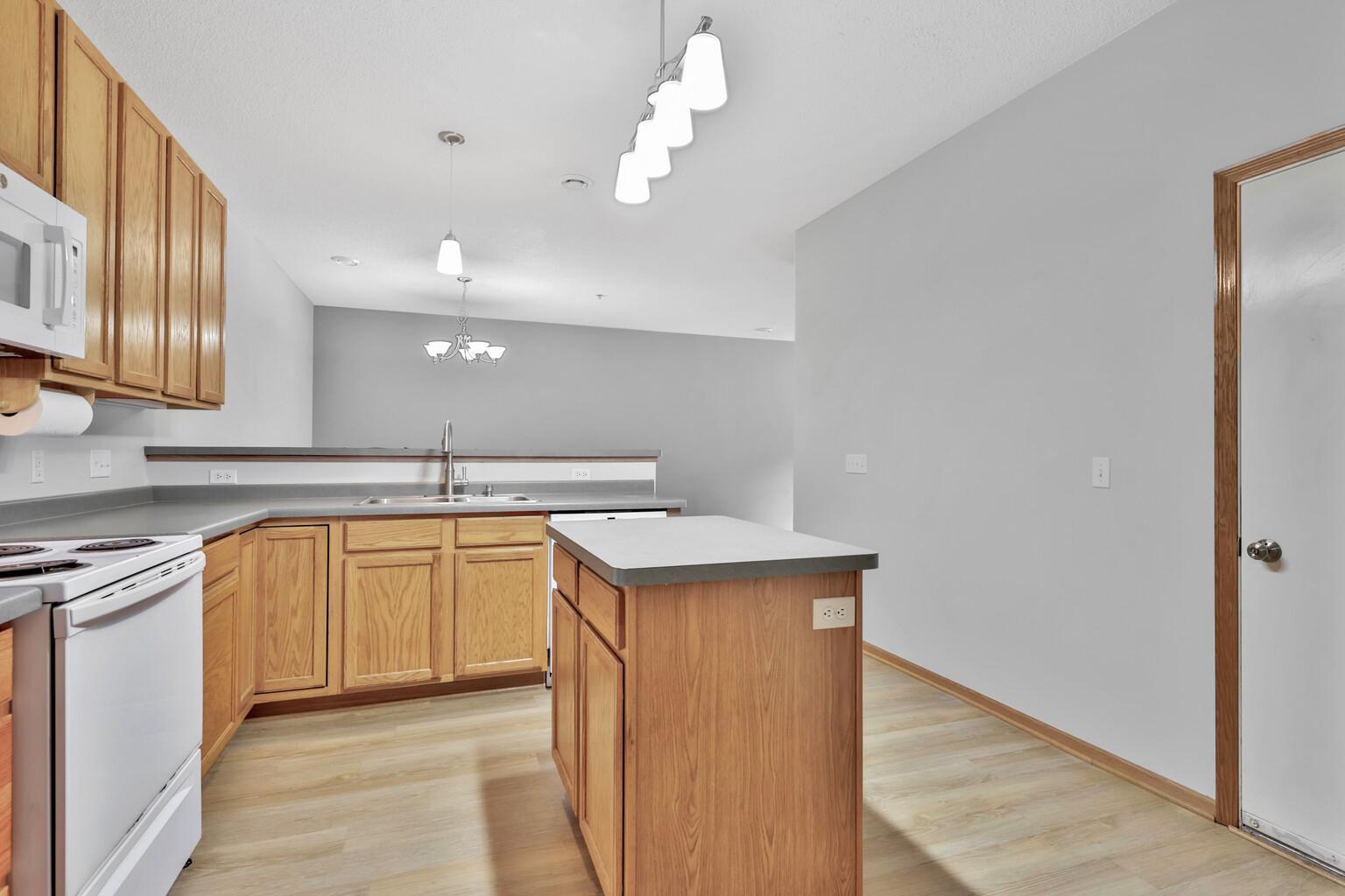 View of Residential at 750 Maple Hills Drive #B, Maplewood MN 55117, Maplewood (19 of 39) - Mike Wilen | Minnesota Team Real Estate