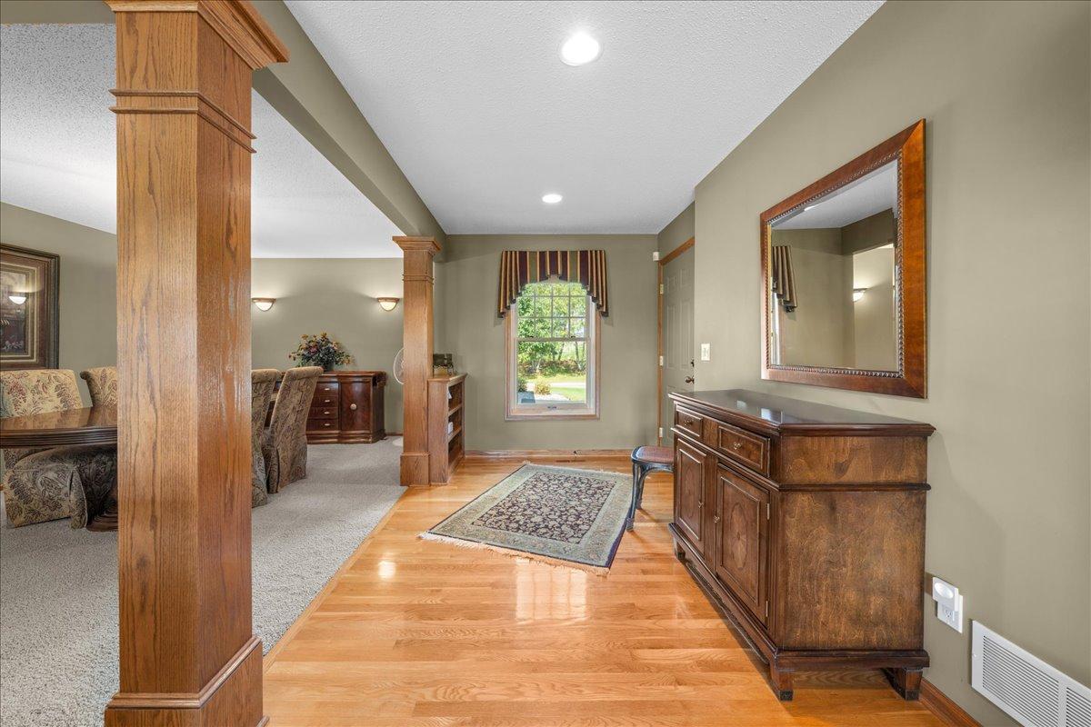 View of Residential at 9779 Wedgewood Circle, Woodbury MN 55125, Woodbury (10 of 35) - Mike Wilen | Minnesota Team Real Estate