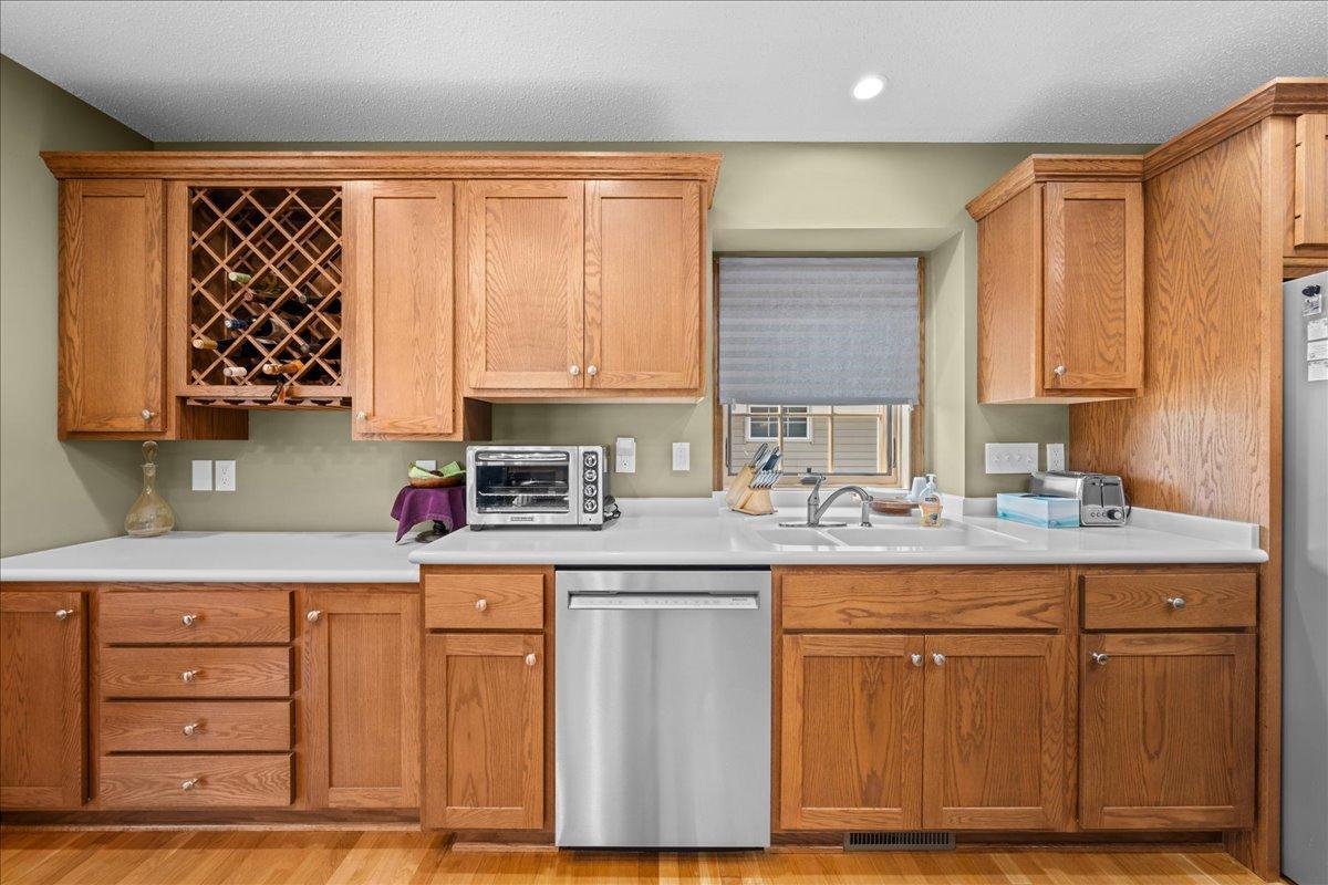 View of Residential at 9779 Wedgewood Circle, Woodbury MN 55125, Woodbury (18 of 35) - Mike Wilen | Minnesota Team Real Estate