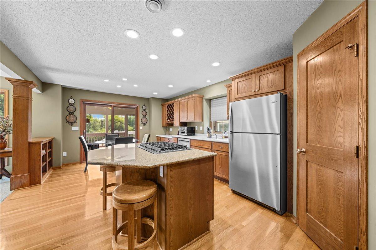 View of Residential at 9779 Wedgewood Circle, Woodbury MN 55125, Woodbury (17 of 35) - Mike Wilen | Minnesota Team Real Estate