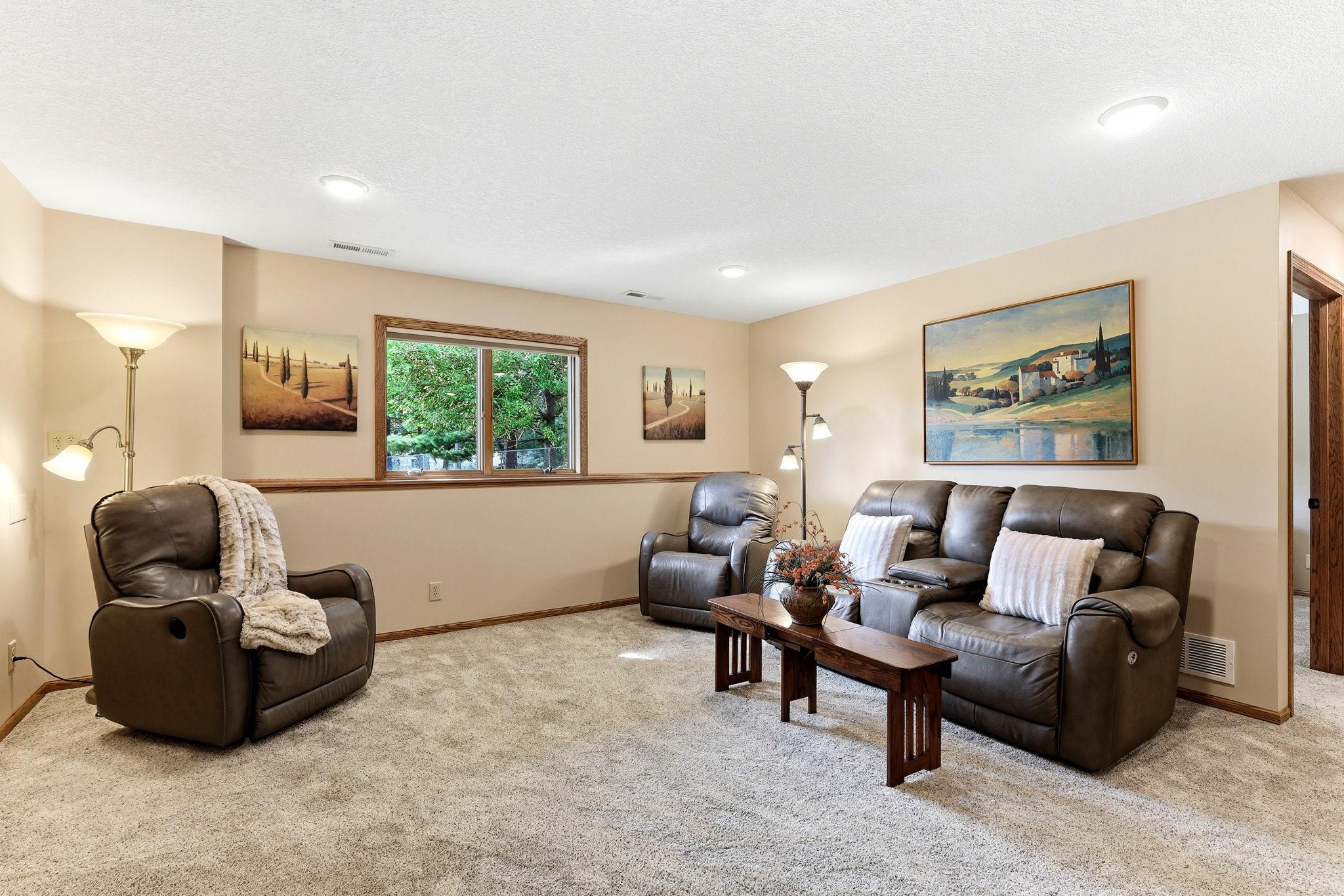 View of Residential at 2061 Cardinal Glen, North Saint Paul MN 55109, North Saint Paul (26 of 42) - Mike Wilen | Minnesota Team Real Estate