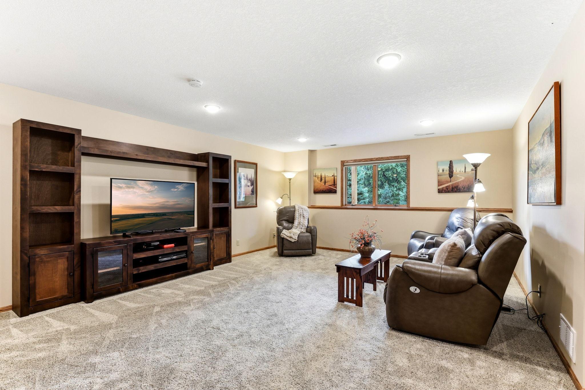 View of Residential at 2061 Cardinal Glen, North Saint Paul MN 55109, North Saint Paul (25 of 42) - Mike Wilen | Minnesota Team Real Estate