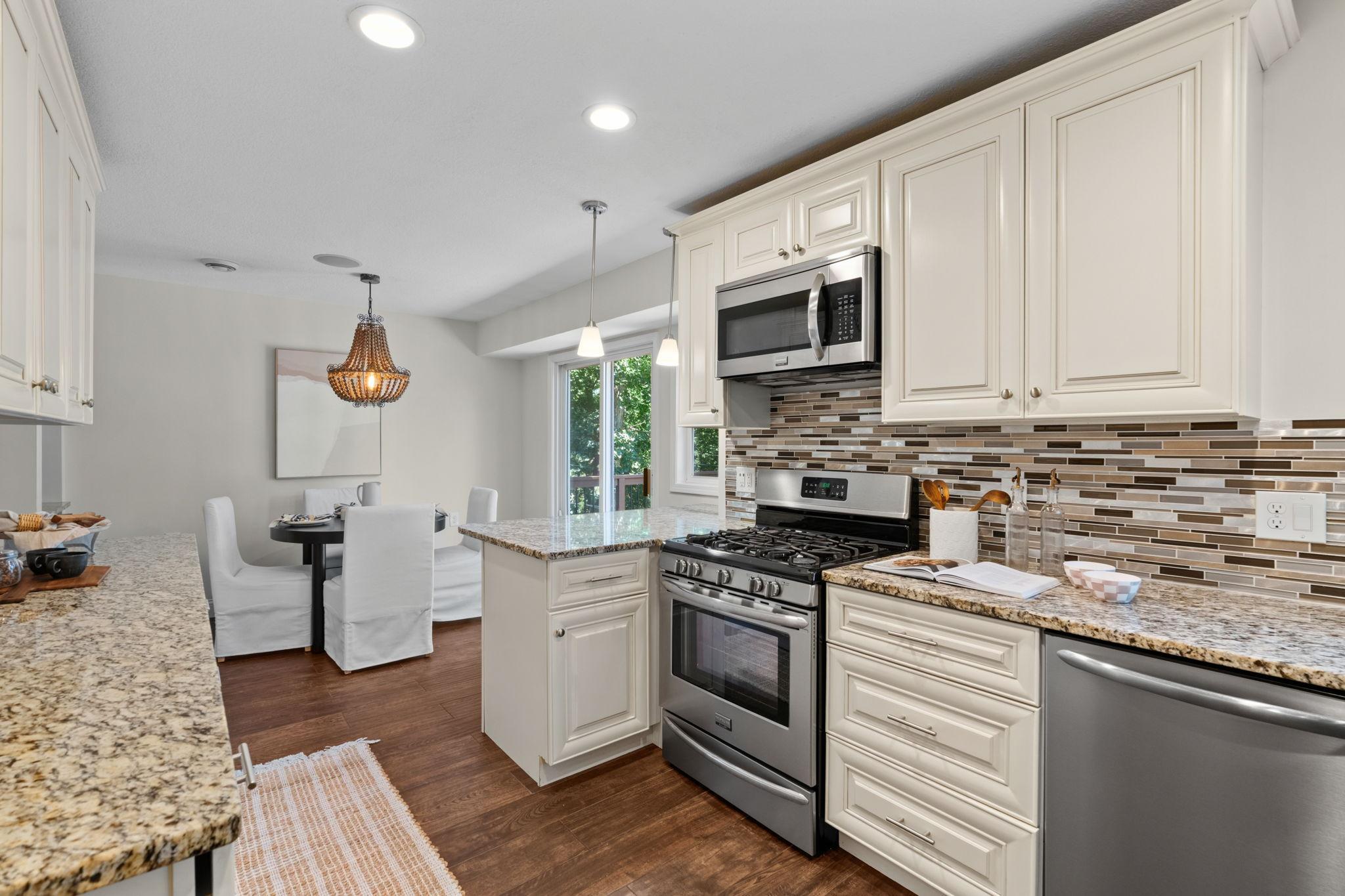 View of Residential at 12918 Rutledge Circle, Minnetonka MN 55305, Minnetonka (7 of 33) - Mike Wilen | Minnesota Team Real Estate