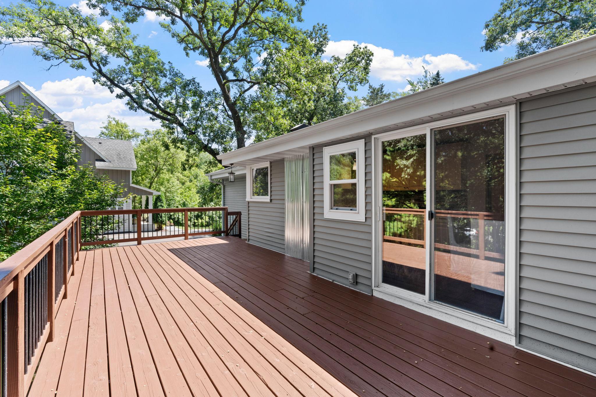 View of Residential at 12918 Rutledge Circle, Minnetonka MN 55305, Minnetonka (11 of 33) - Mike Wilen | Minnesota Team Real Estate