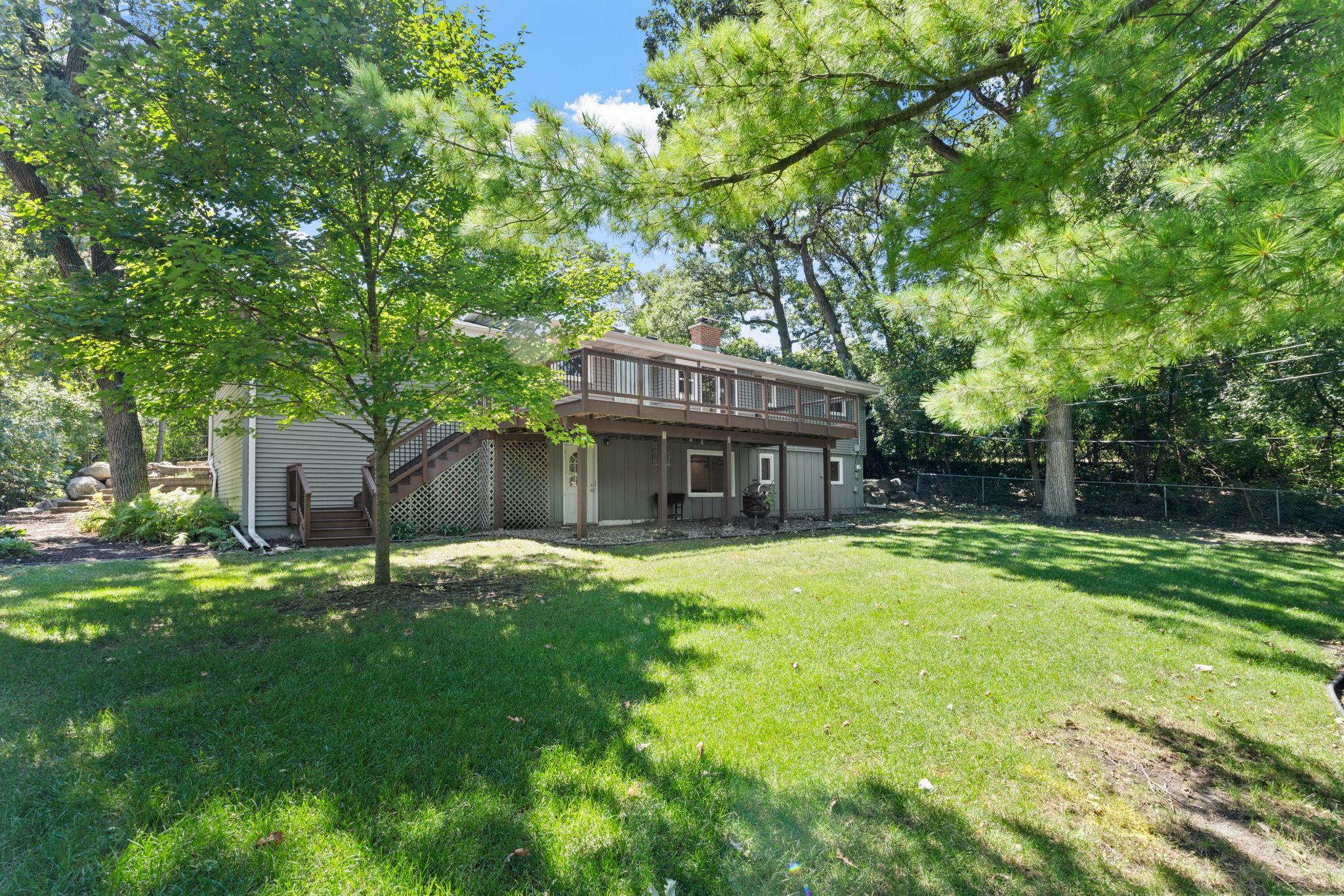 View of Residential at 12918 Rutledge Circle, Minnetonka MN 55305, Minnetonka (29 of 33) - Mike Wilen | Minnesota Team Real Estate