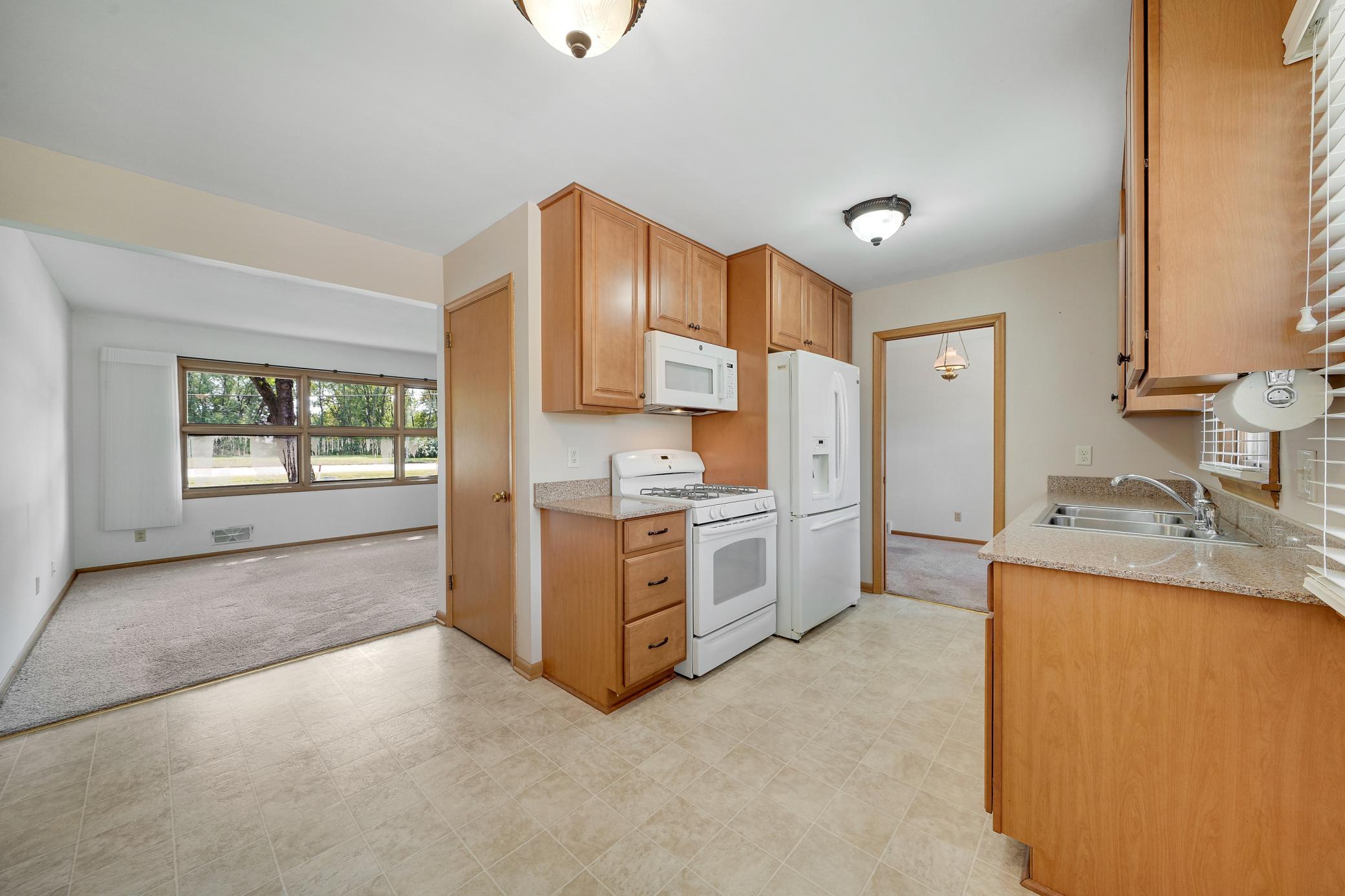 View of Residential at 903 Parallel Street, Chaska MN 55318, Chaska (15 of 51) - Mike Wilen | Minnesota Team Real Estate