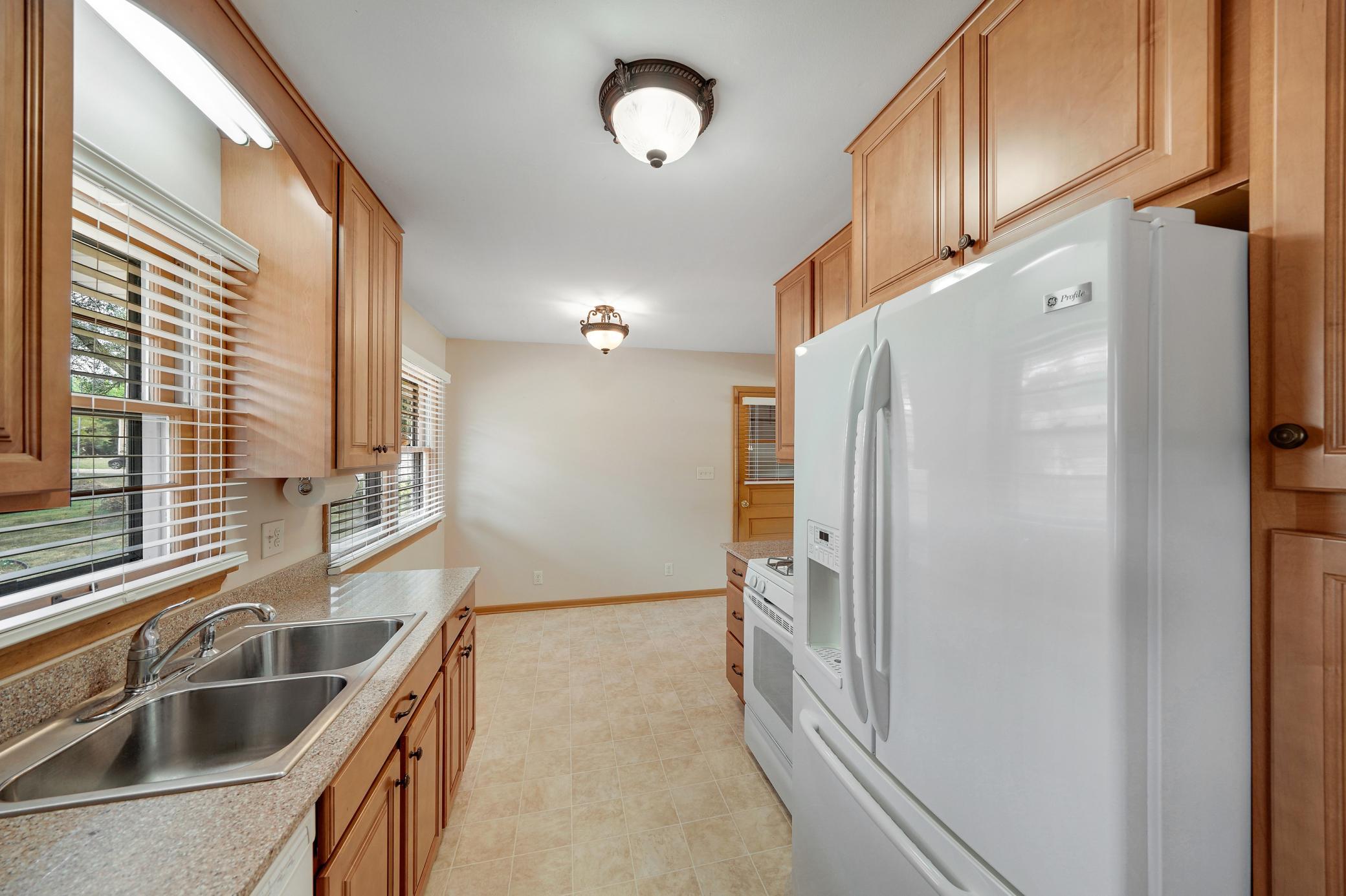 View of Residential at 903 Parallel Street, Chaska MN 55318, Chaska (11 of 51) - Mike Wilen | Minnesota Team Real Estate