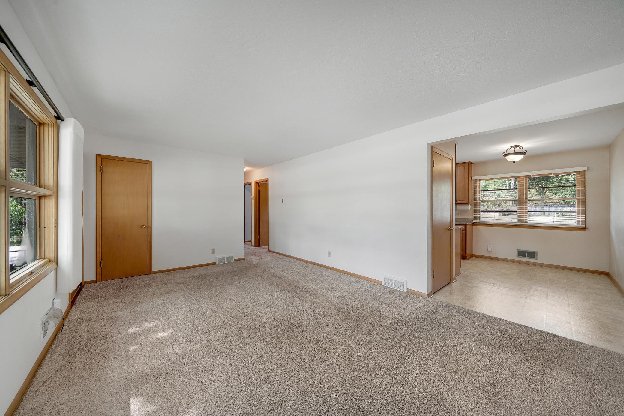 View of Residential at 903 Parallel Street, Chaska MN 55318, Chaska (6 of 51) - Mike Wilen | Minnesota Team Real Estate