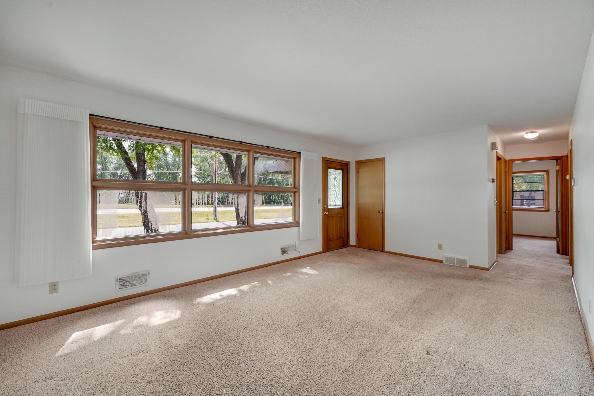 View of Residential at 903 Parallel Street, Chaska MN 55318, Chaska (5 of 51) - Mike Wilen | Minnesota Team Real Estate