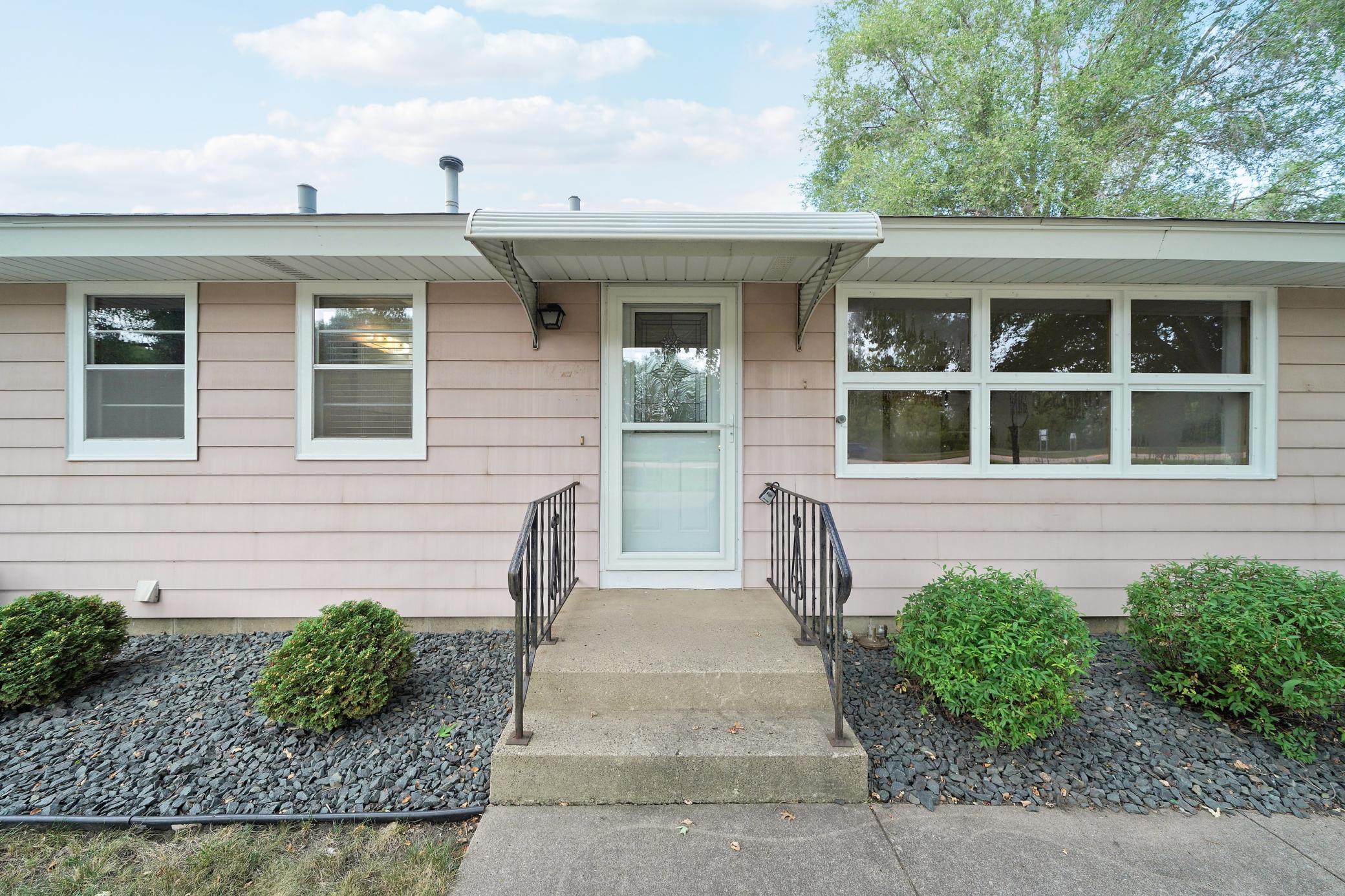 View of Residential at 903 Parallel Street, Chaska MN 55318, Chaska (45 of 51) - Mike Wilen | Minnesota Team Real Estate