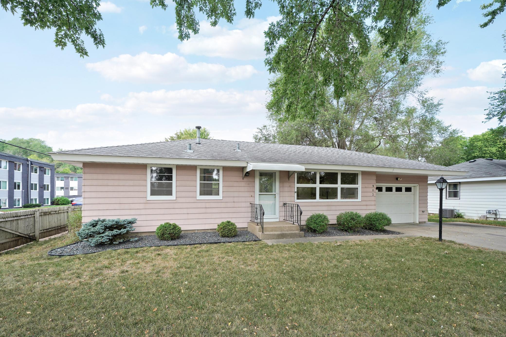 View of Residential at 903 Parallel Street, Chaska MN 55318, Chaska (44 of 51) - Mike Wilen | Minnesota Team Real Estate