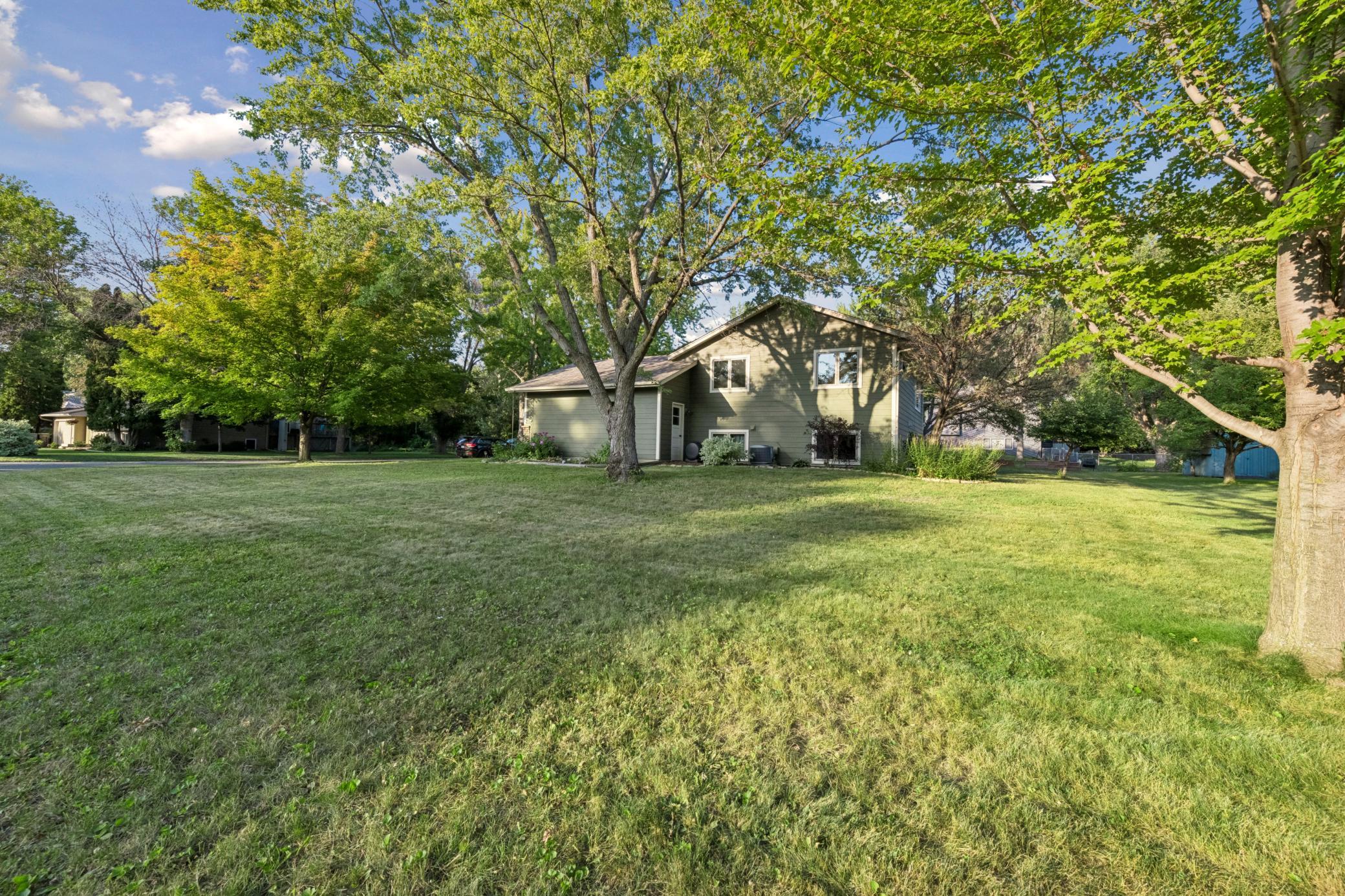 View of Residential at 951 Redwing Court, Chanhassen MN 55317, Chanhassen (40 of 42) - Mike Wilen | Minnesota Team Real Estate