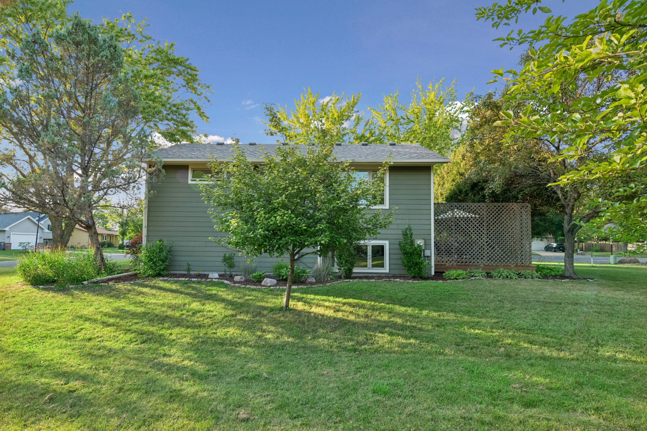 View of Residential at 951 Redwing Court, Chanhassen MN 55317, Chanhassen (39 of 42) - Mike Wilen | Minnesota Team Real Estate