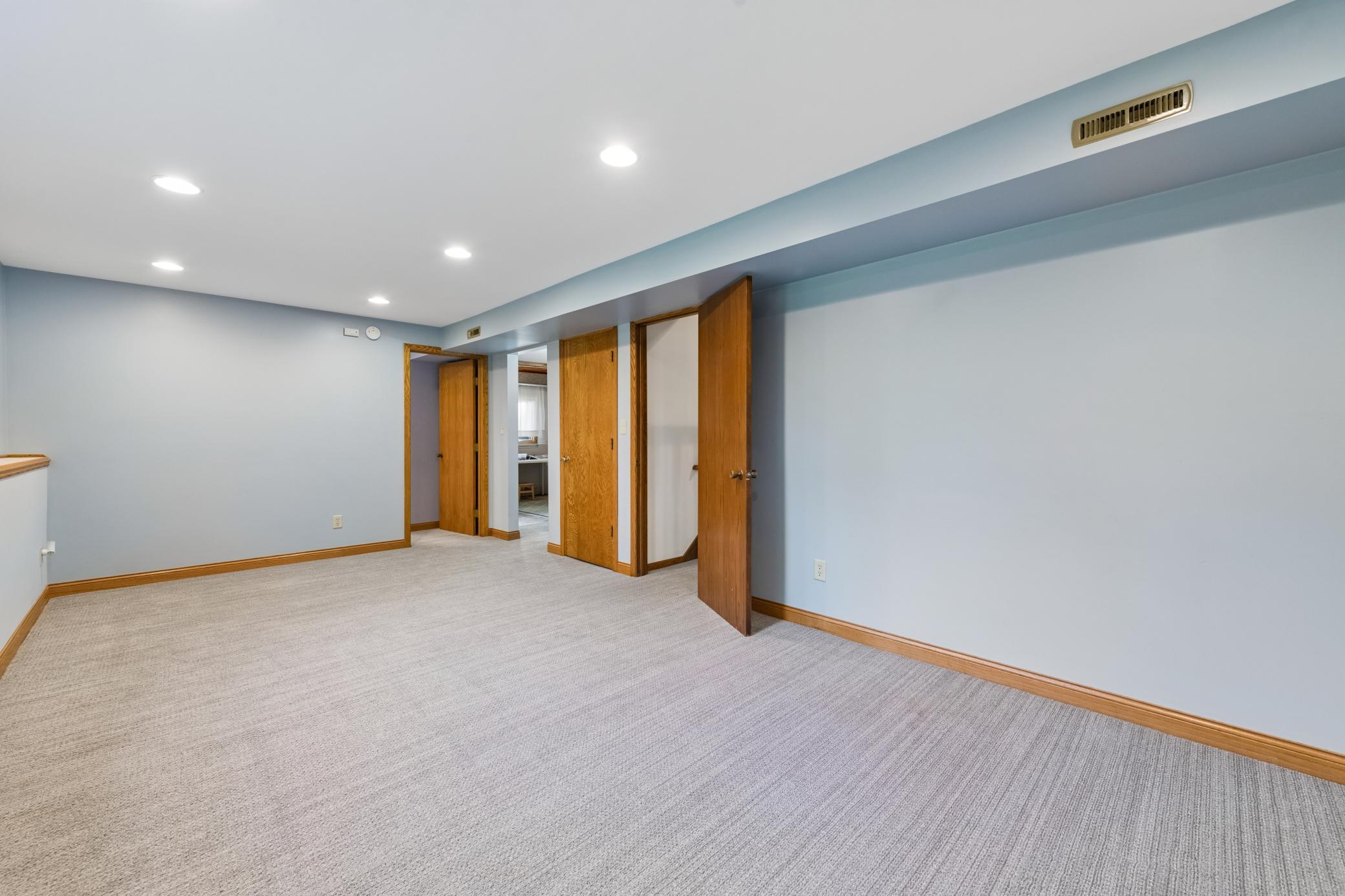 View of Residential at 951 Redwing Court, Chanhassen MN 55317, Chanhassen (31 of 42) - Mike Wilen | Minnesota Team Real Estate