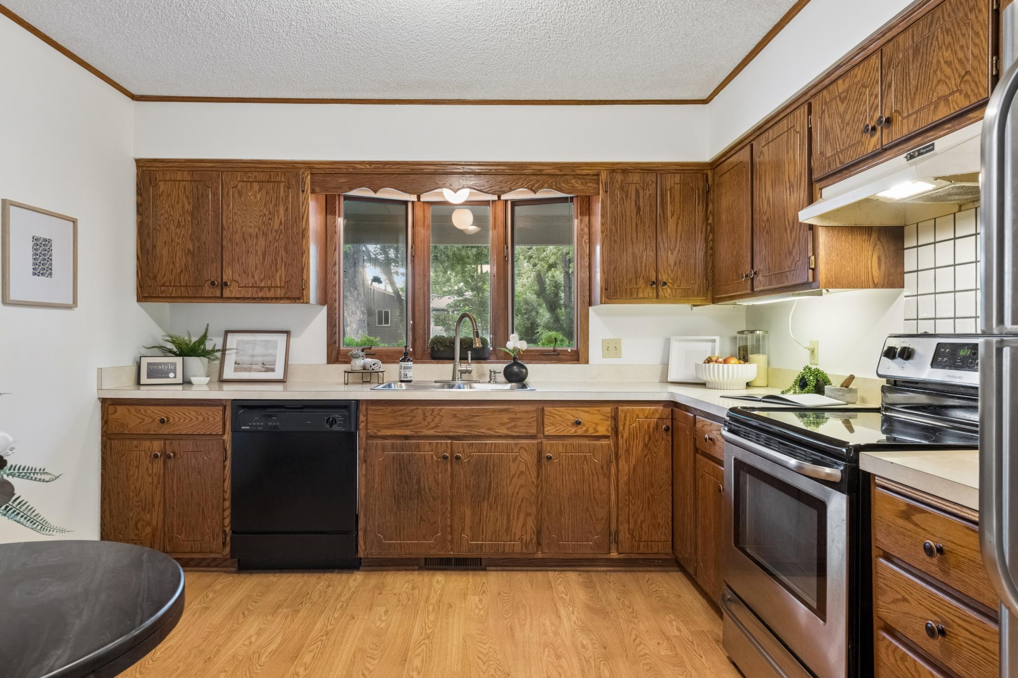 View of Residential at 951 Redwing Court, Chanhassen MN 55317, Chanhassen (8 of 42) - Mike Wilen | Minnesota Team Real Estate