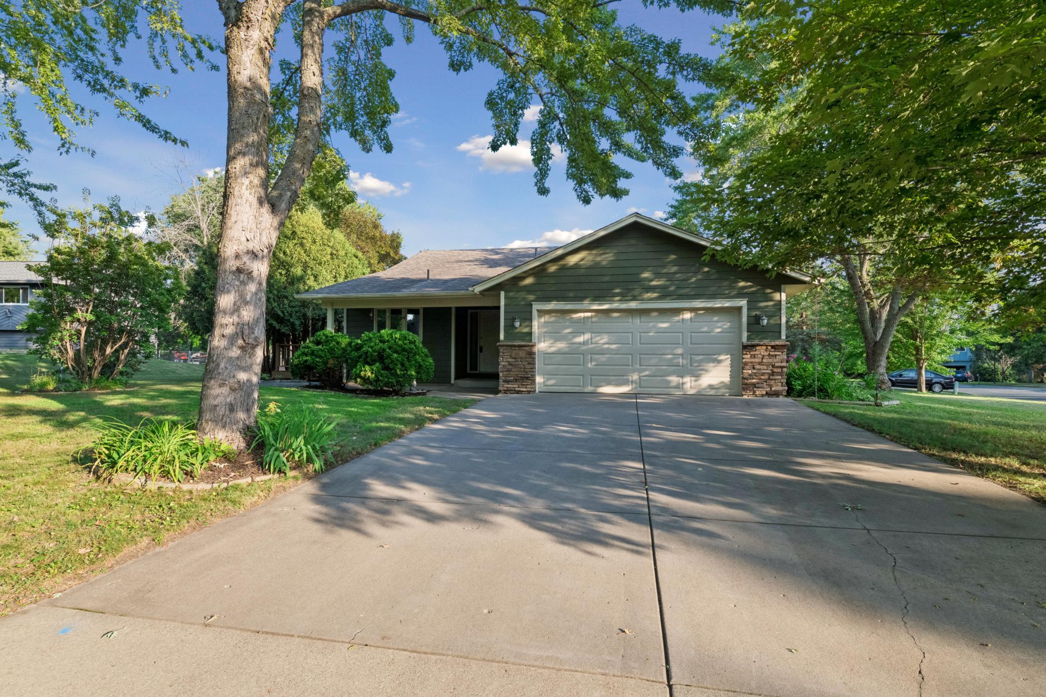 View of Residential at 951 Redwing Court, Chanhassen MN 55317, Chanhassen (2 of 42) - Mike Wilen | Minnesota Team Real Estate