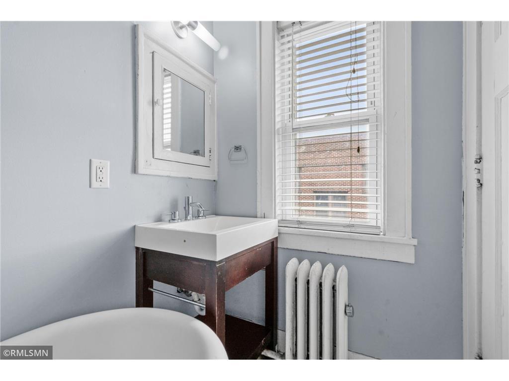 View of Residential at 2881 Irving Avenue #305, Minneapolis MN 55408, Minneapolis (18 of 20) - Mike Wilen | Minnesota Team Real Estate