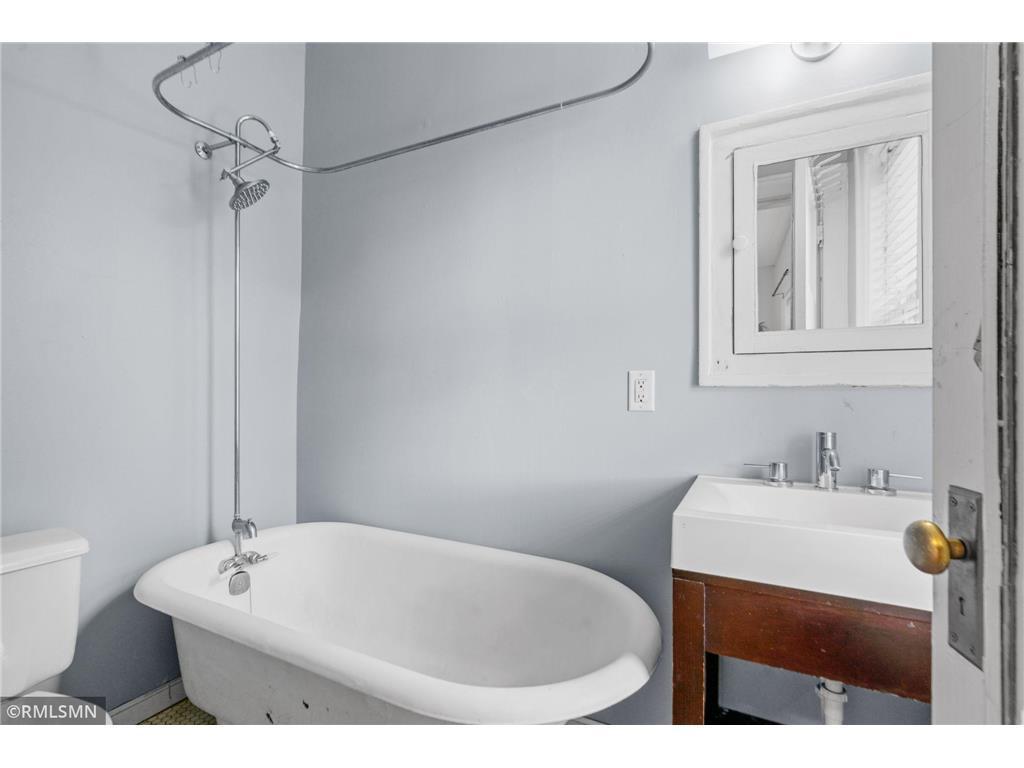 View of Residential at 2881 Irving Avenue #305, Minneapolis MN 55408, Minneapolis (17 of 20) - Mike Wilen | Minnesota Team Real Estate
