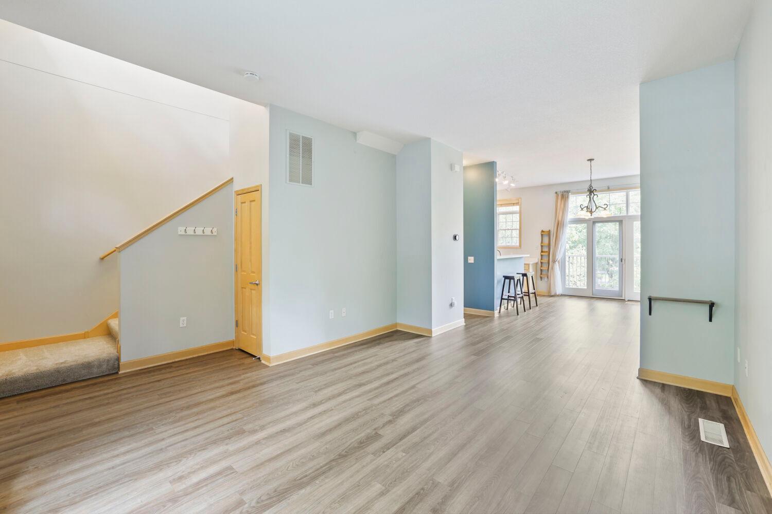 View of Residential at 811 Thornton Street, Minneapolis MN 55414, Minneapolis (7 of 28) - Mike Wilen | Minnesota Team Real Estate