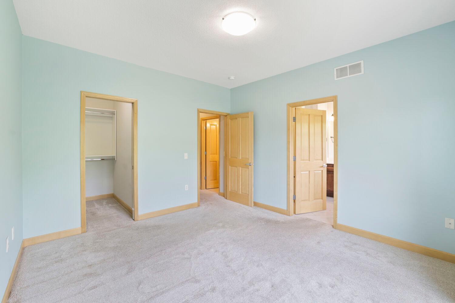 View of Residential at 811 Thornton Street, Minneapolis MN 55414, Minneapolis (25 of 28) - Mike Wilen | Minnesota Team Real Estate
