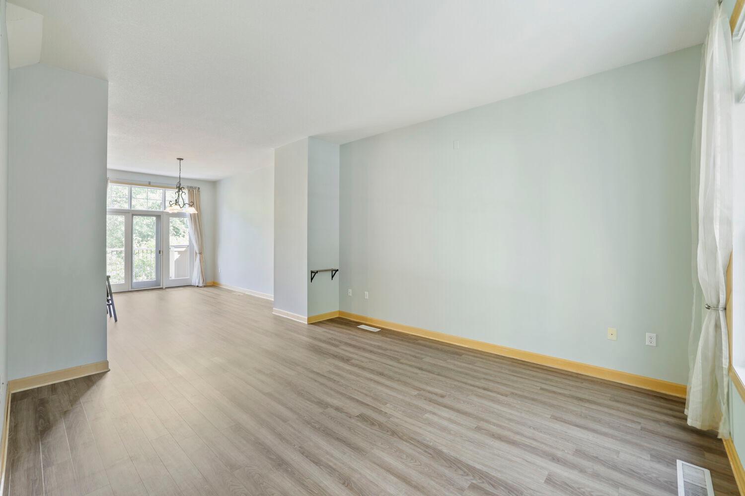 View of Residential at 811 Thornton Street, Minneapolis MN 55414, Minneapolis (6 of 28) - Mike Wilen | Minnesota Team Real Estate