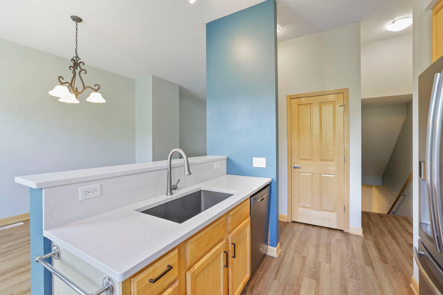 View of Residential at 811 Thornton Street, Minneapolis MN 55414, Minneapolis (11 of 28) - Mike Wilen | Minnesota Team Real Estate