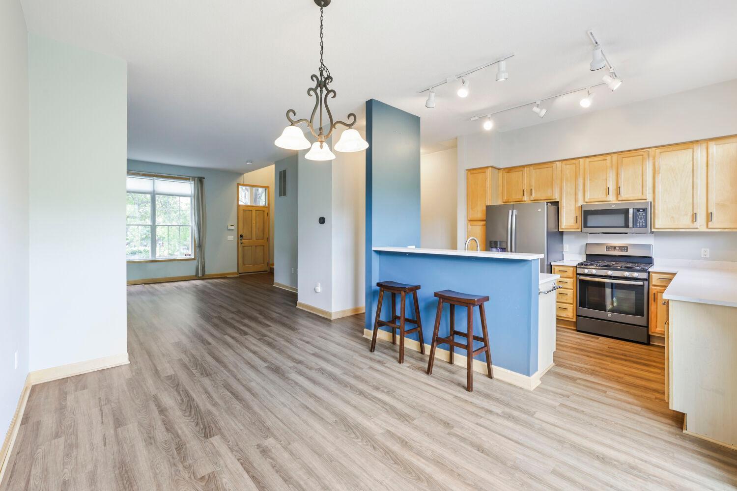 View of Residential at 811 Thornton Street, Minneapolis MN 55414, Minneapolis (9 of 28) - Mike Wilen | Minnesota Team Real Estate