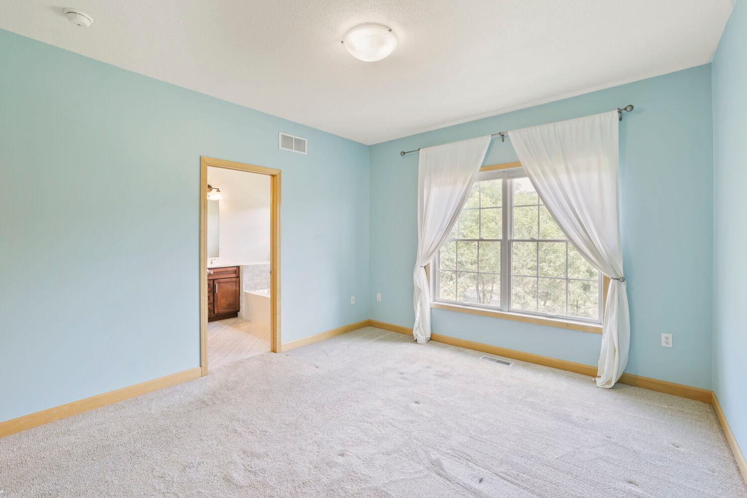 View of Residential at 811 Thornton Street, Minneapolis MN 55414, Minneapolis (15 of 28) - Mike Wilen | Minnesota Team Real Estate
