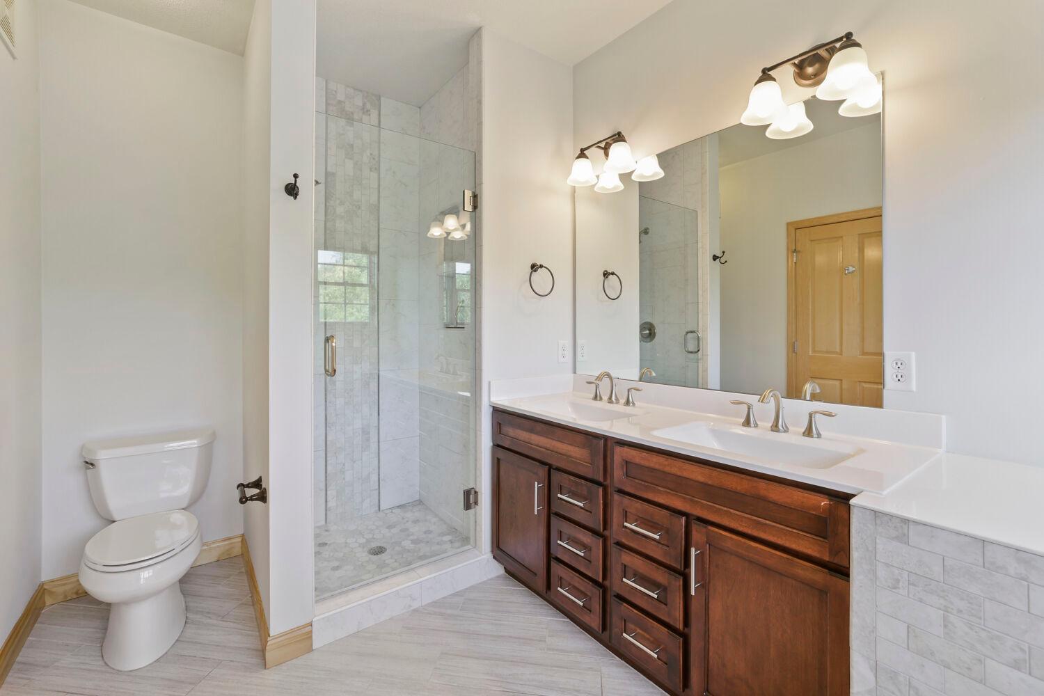 View of Residential at 811 Thornton Street, Minneapolis MN 55414, Minneapolis (16 of 28) - Mike Wilen | Minnesota Team Real Estate