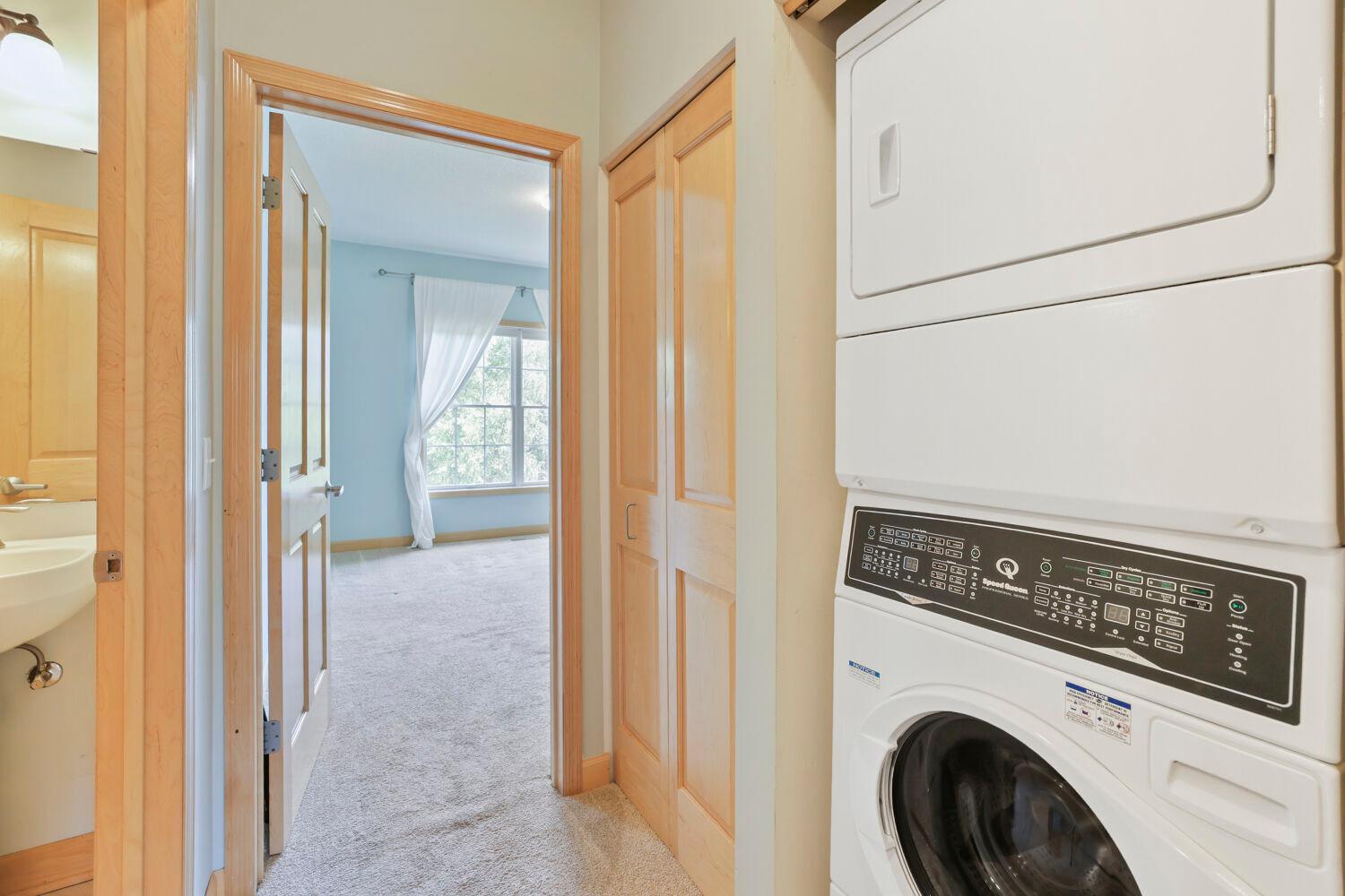 View of Residential at 811 Thornton Street, Minneapolis MN 55414, Minneapolis (21 of 28) - Mike Wilen | Minnesota Team Real Estate