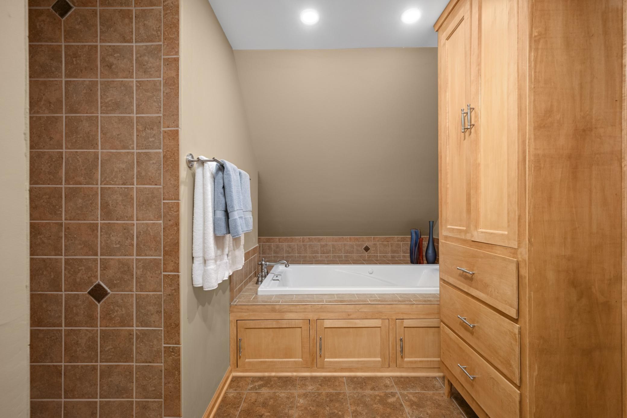 View of Residential at 4216 Utica Avenue, Saint Louis Park MN 55416, Saint Louis Park (19 of 29) - Mike Wilen | Minnesota Team Real Estate