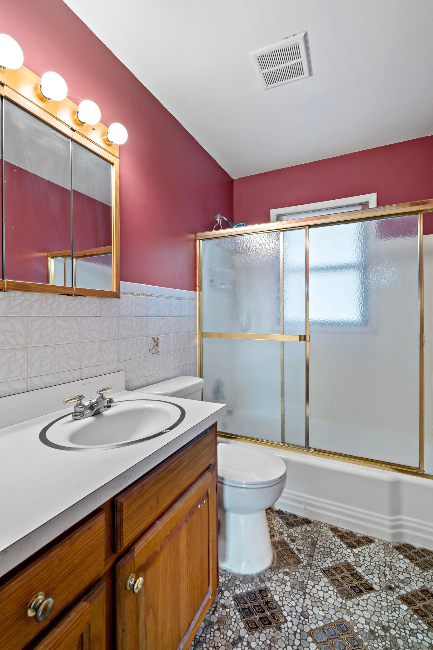 View of Residential at 407 12th Avenue, South Saint Paul MN 55075, South Saint Paul (22 of 44) - Mike Wilen | Minnesota Team Real Estate