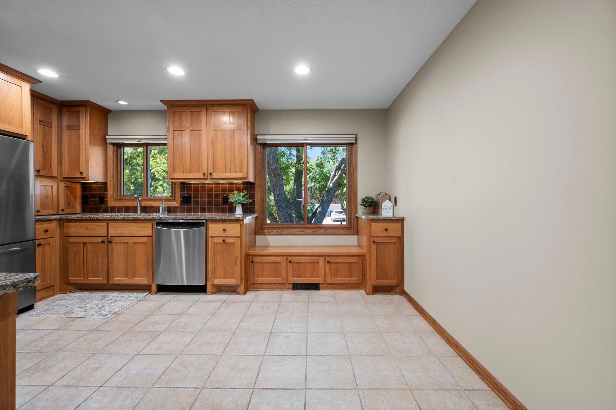 View of Residential at 801 102nd Street, Bloomington MN 55420, Bloomington (13 of 51) - Mike Wilen | Minnesota Team Real Estate