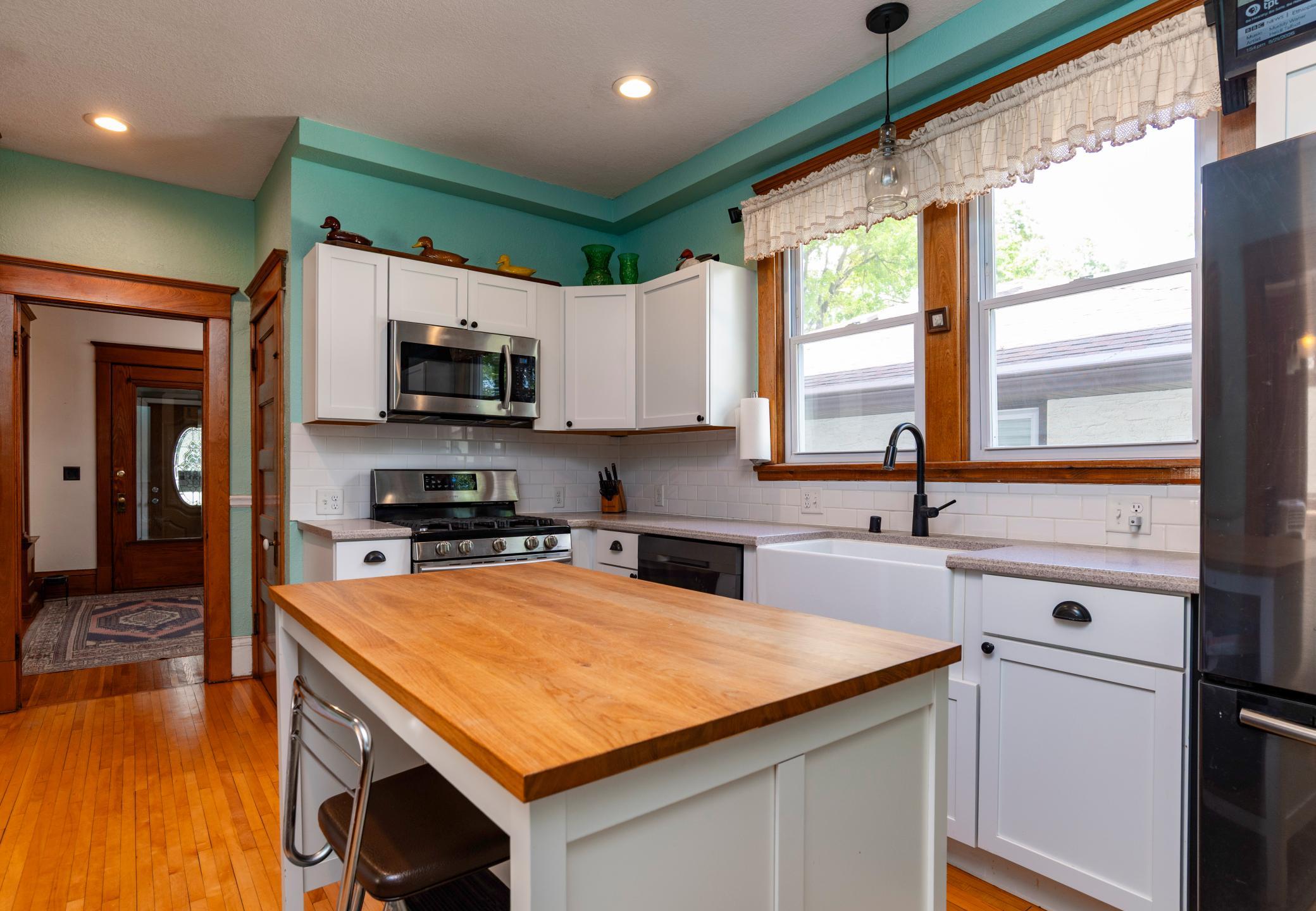 View of Residential at 1226 Albemarle Street, Saint Paul MN 55117, Saint Paul (14 of 36) - Mike Wilen | Minnesota Team Real Estate