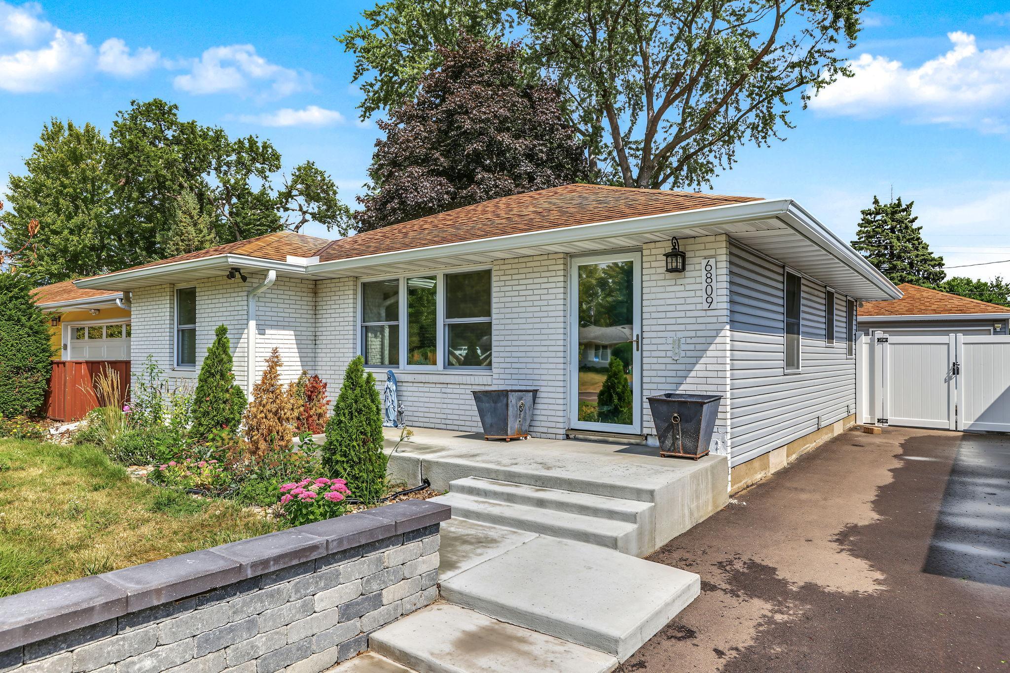 View of Residential at 6809 5th Avenue, Richfield MN 55423, Richfield (10 of 66) - Mike Wilen | Minnesota Team Real Estate