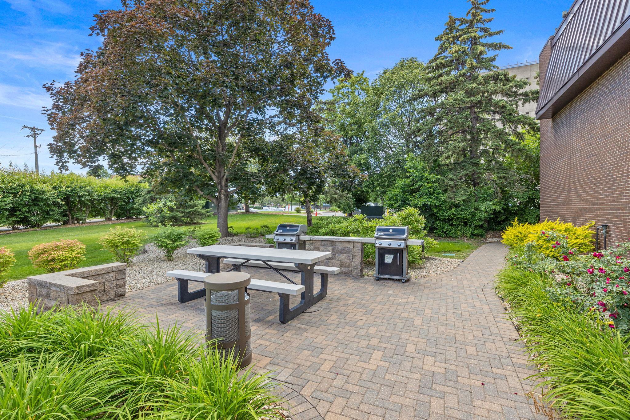 View of Residential at 4820 Park Commons Drive #319, Saint Louis Park MN 55416, Saint Louis Park (29 of 48) - Mike Wilen | Minnesota Team Real Estate
