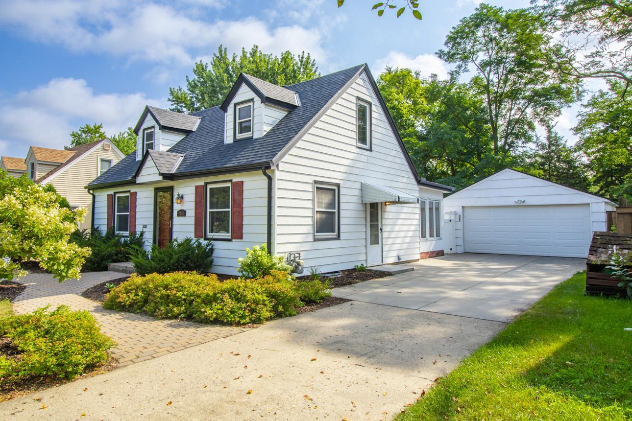 View of Single Family at 2641 Kentucky Avenue, Saint Louis Park - Mike Wilen | Minnesota Team Real Estate