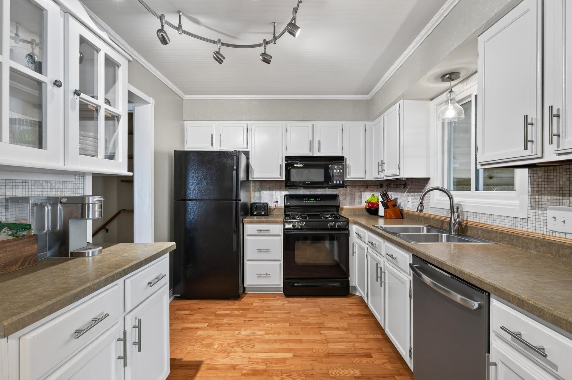 View of Residential at 16614 Terrey Pine Drive, Eden Prairie MN 55347, Eden Prairie (11 of 41) - Mike Wilen | Minnesota Team Real Estate