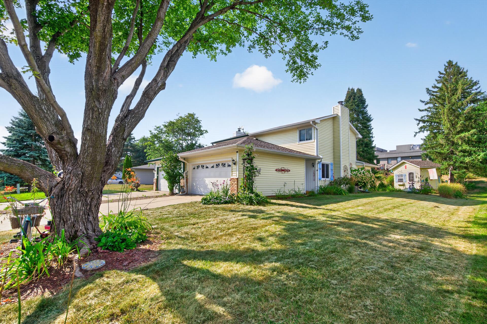 View of Residential at 16614 Terrey Pine Drive, Eden Prairie MN 55347, Eden Prairie (2 of 41) - Mike Wilen | Minnesota Team Real Estate
