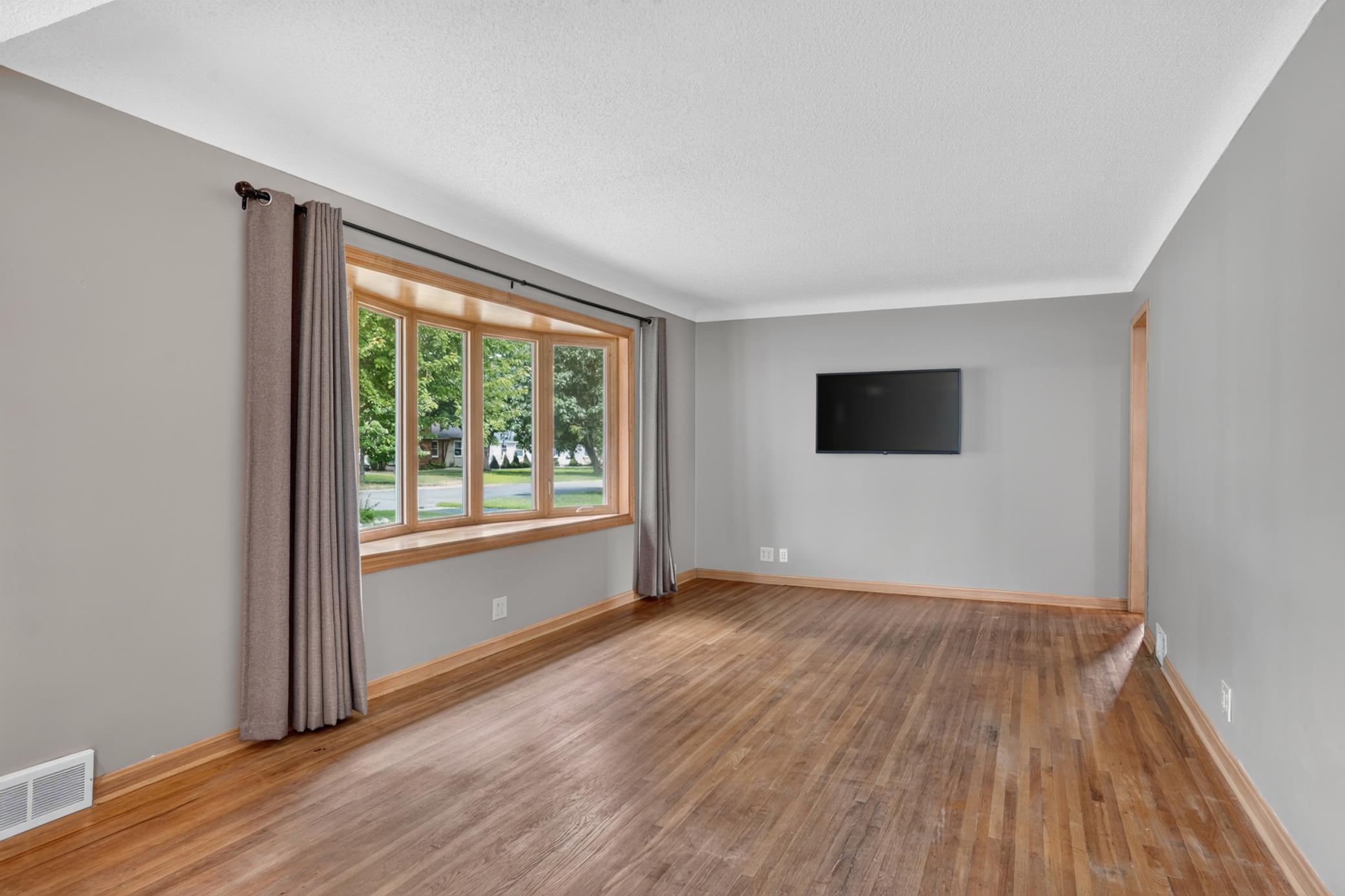 View of Residential at 7327 Columbus Avenue, Richfield MN 55423, Richfield (4 of 22) - Mike Wilen | Minnesota Team Real Estate