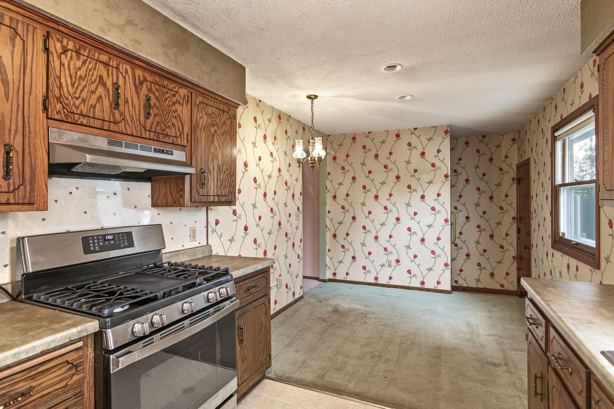 View of Residential at 1677 Burns Avenue, Saint Paul MN 55106, Saint Paul (10 of 30) - Mike Wilen | Minnesota Team Real Estate