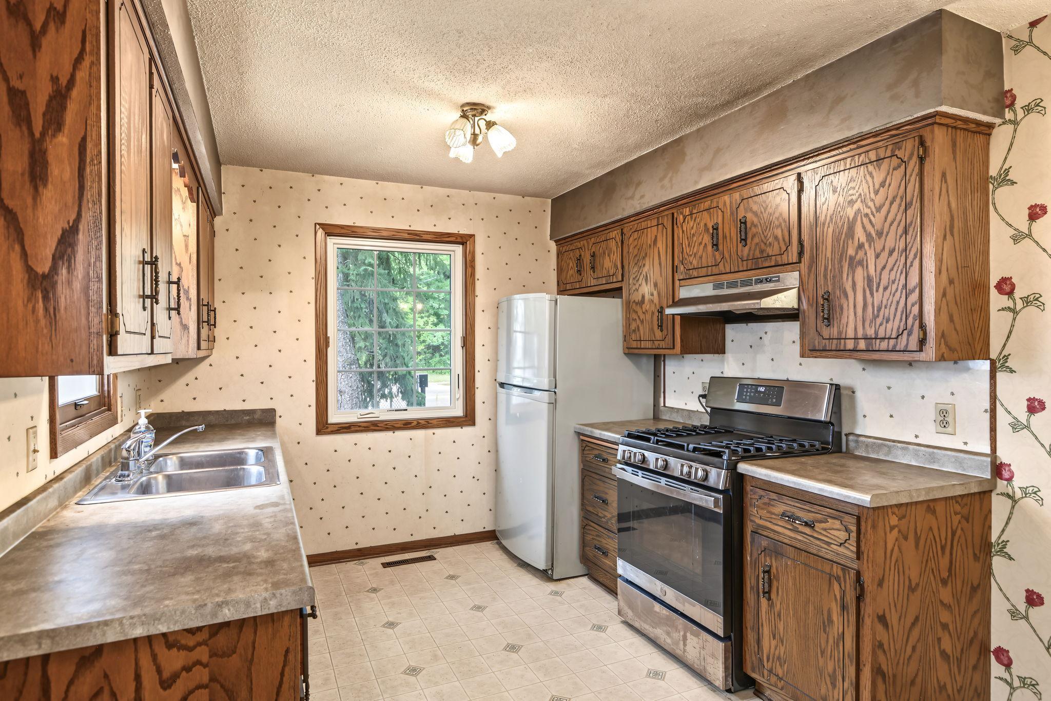 View of Residential at 1677 Burns Avenue, Saint Paul MN 55106, Saint Paul (9 of 30) - Mike Wilen | Minnesota Team Real Estate