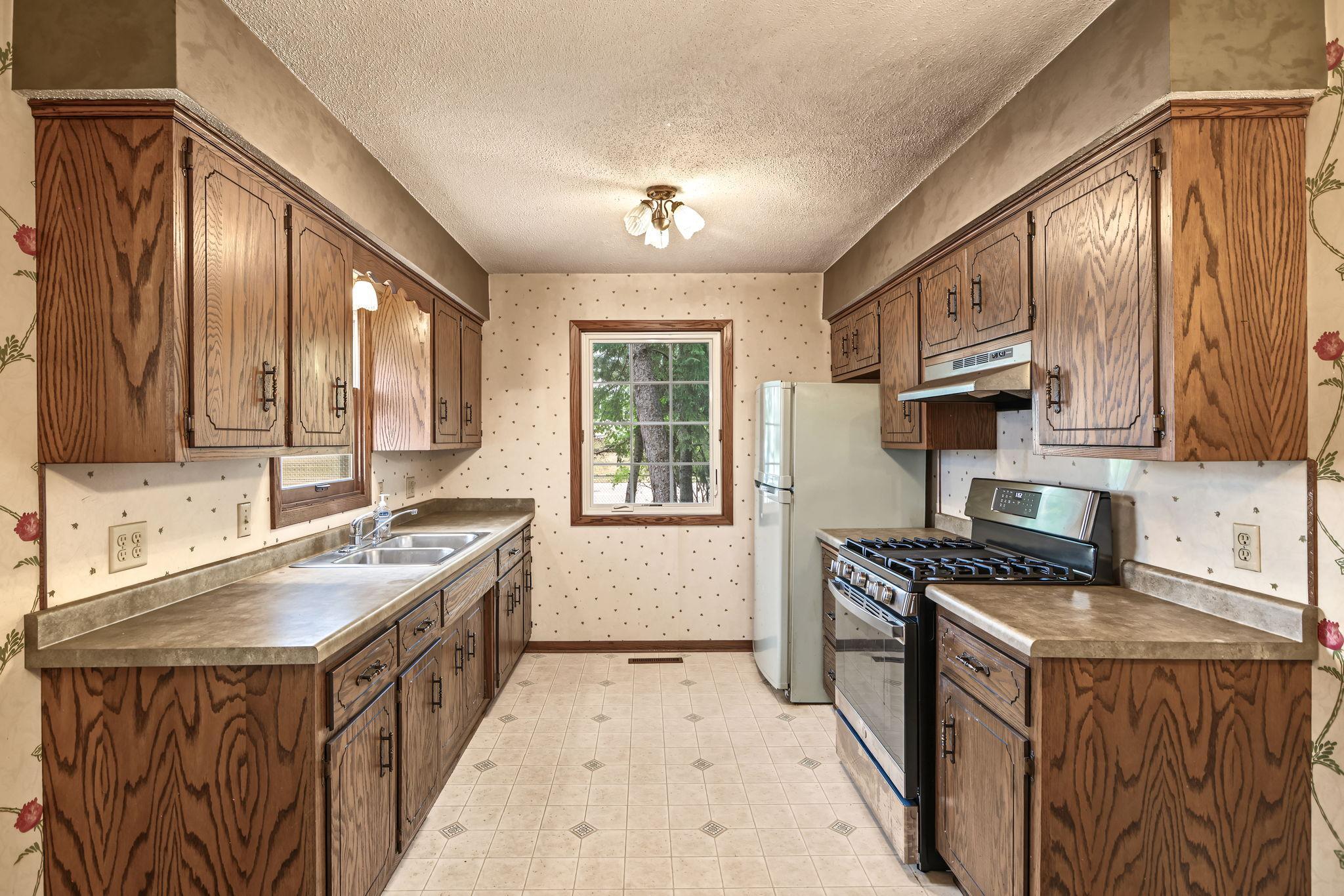 View of Residential at 1677 Burns Avenue, Saint Paul MN 55106, Saint Paul (7 of 30) - Mike Wilen | Minnesota Team Real Estate