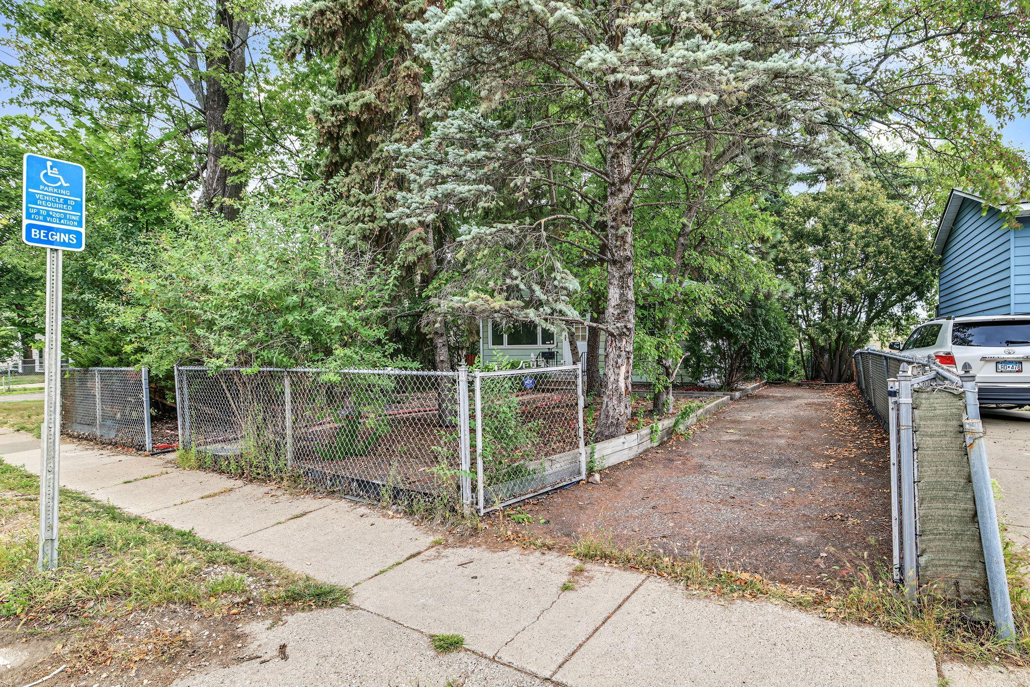 View of Residential at 1677 Burns Avenue, Saint Paul MN 55106, Saint Paul (24 of 30) - Mike Wilen | Minnesota Team Real Estate