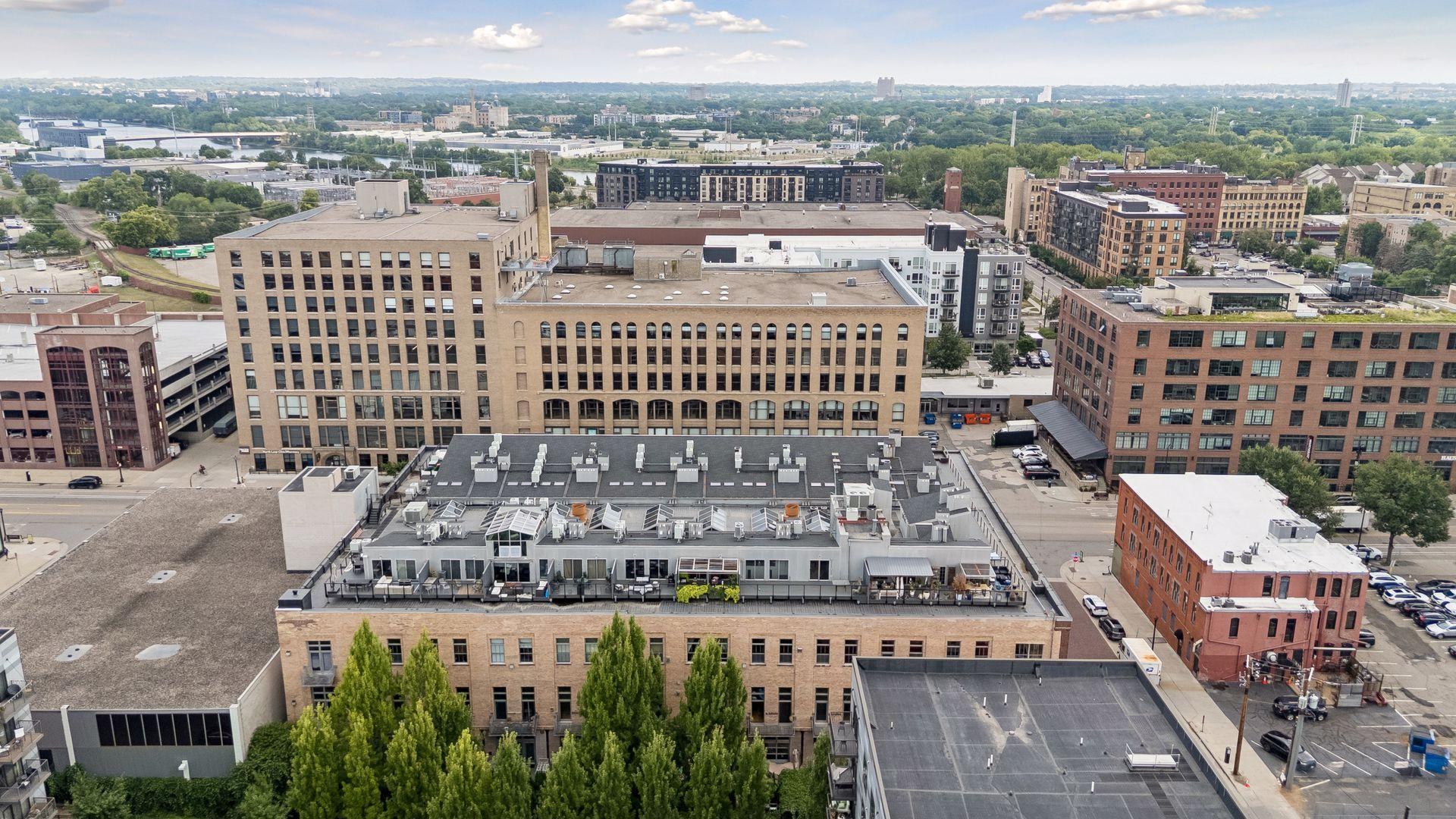 View of Residential at 801 Washington Avenue #321, Minneapolis MN 55401, Minneapolis (39 of 41) - Mike Wilen | Minnesota Team Real Estate
